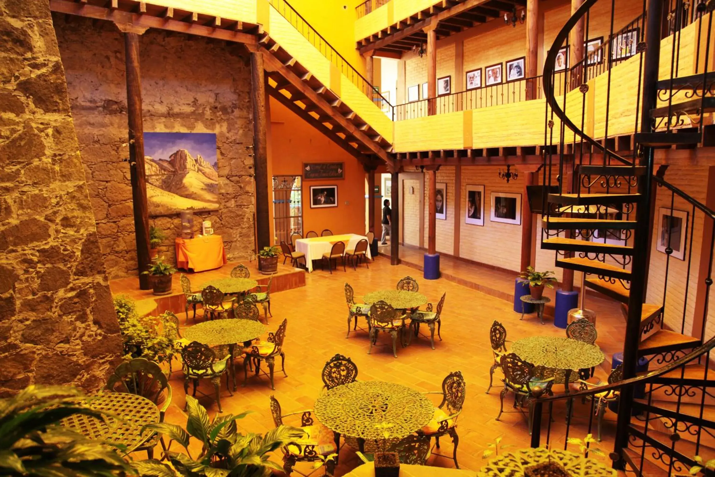 Restaurant/places to eat in El Meson de los Poetas Restaurant/places to eat in El Meson de los Poetas