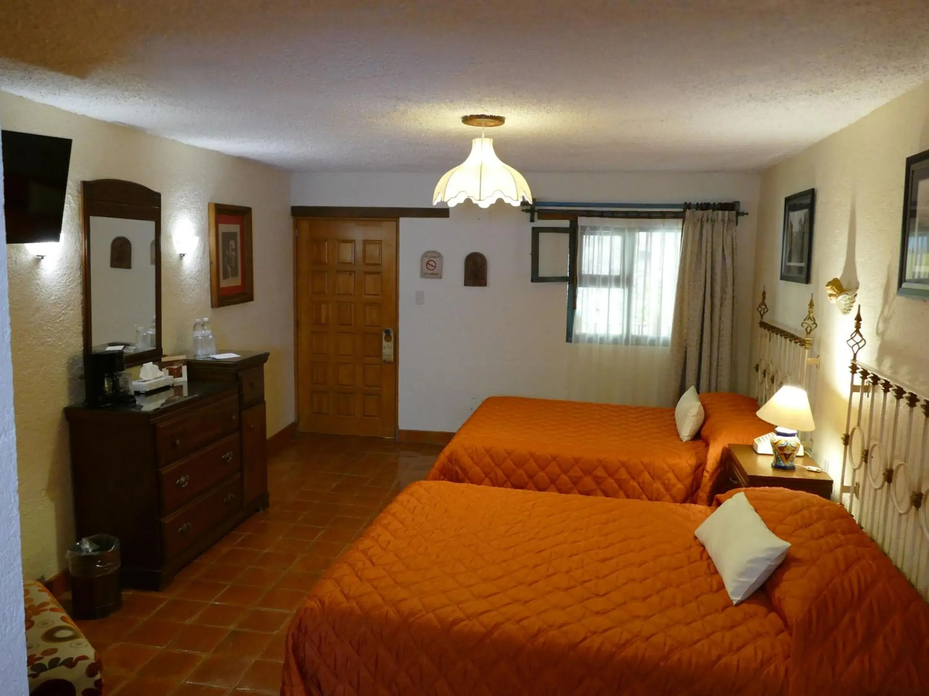 Photo of the whole room, Bed in El Meson de los Poetas Photo of the whole room, Bed in El Meson de los Poetas