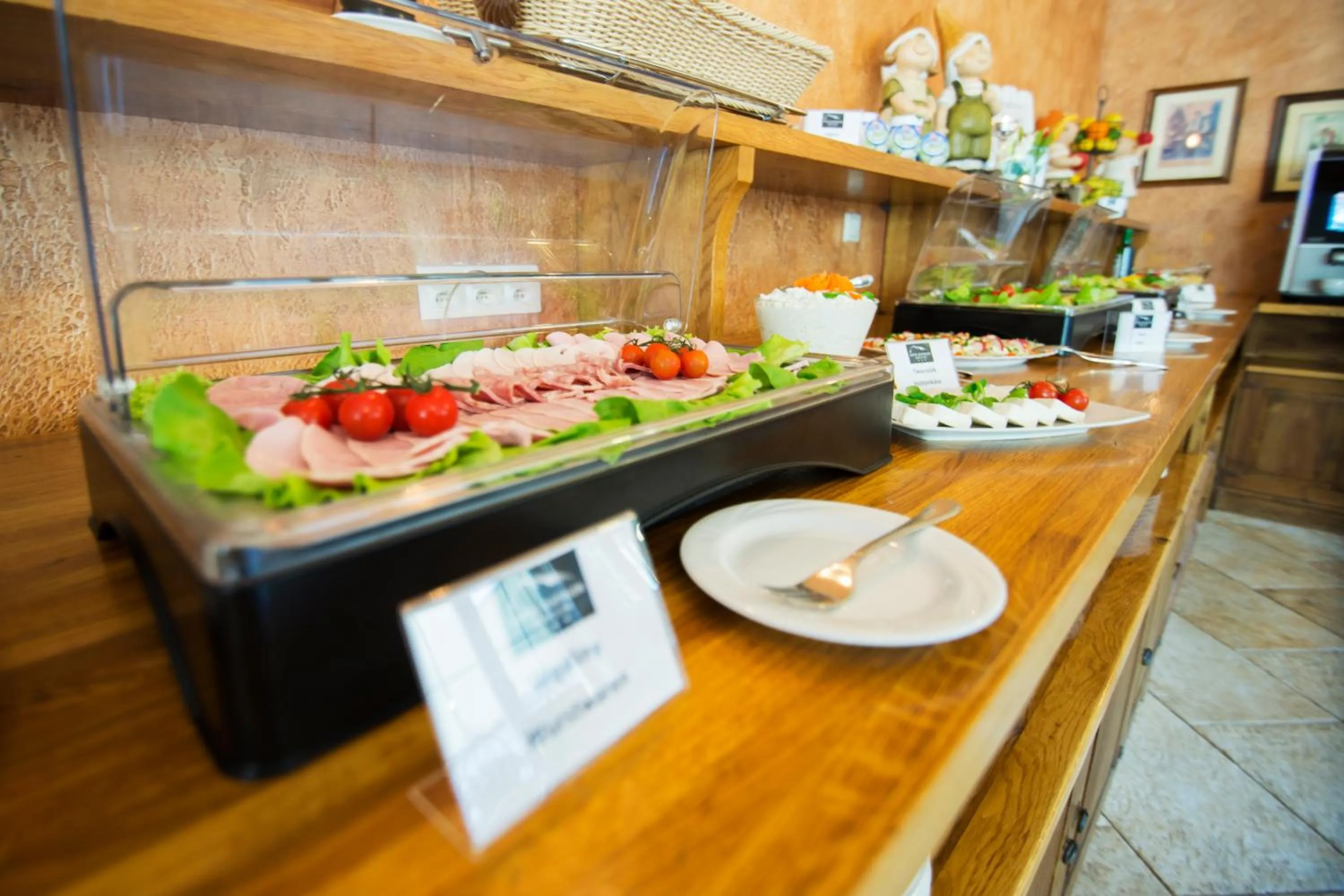 Buffet breakfast in Hotel Biathlon Sport & Spa