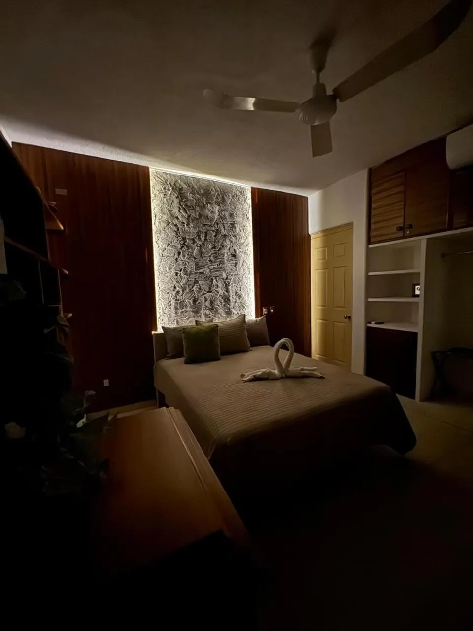 Bed in Hotel Bahia Huatulco