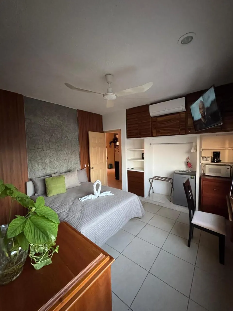 Bed in Hotel Bahia Huatulco