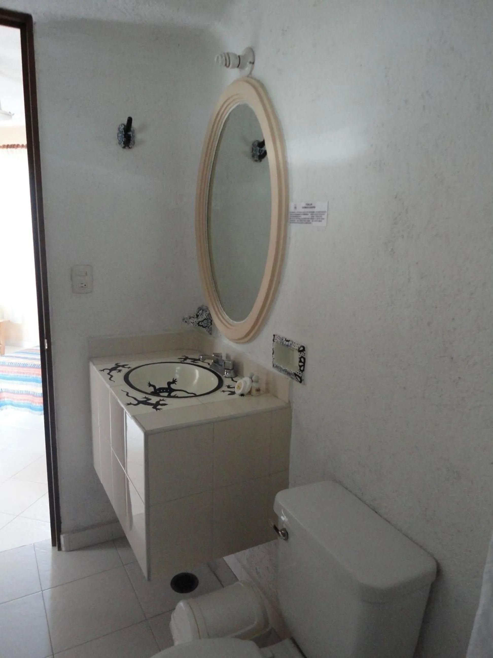 Bathroom in Hotel Bahia Huatulco