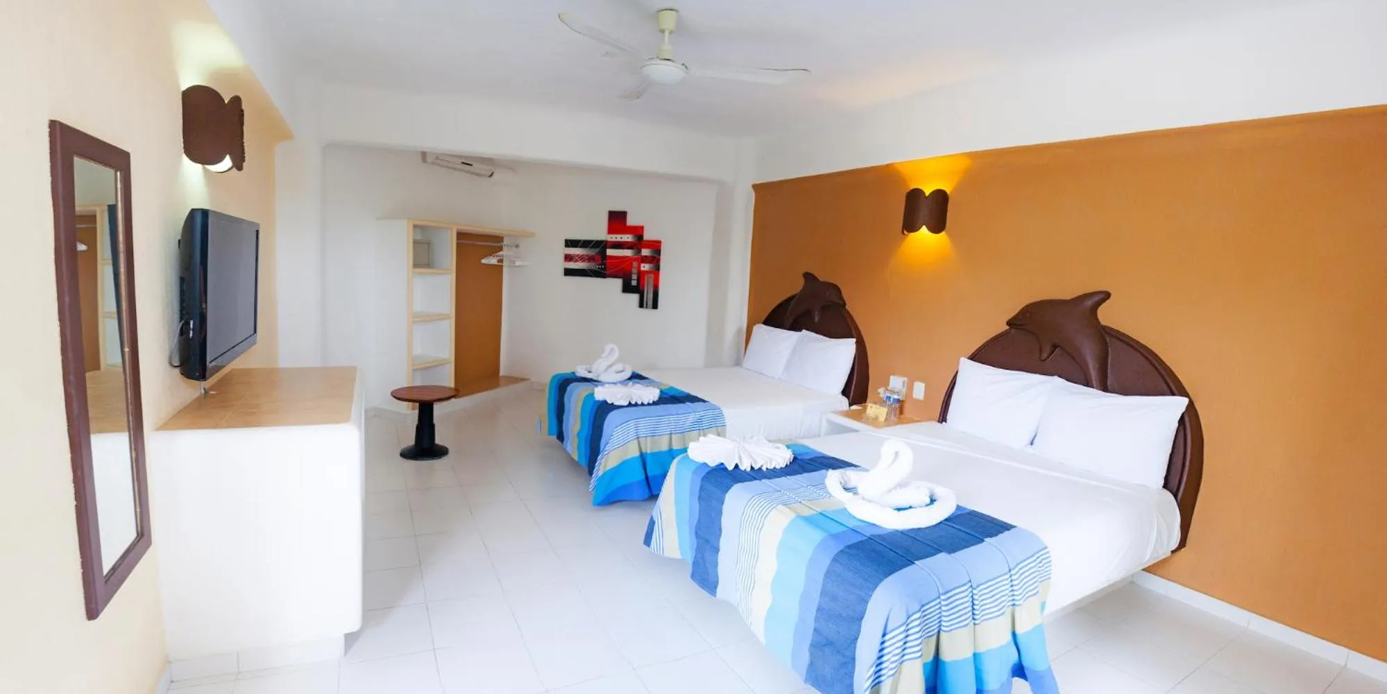 Bed in Hotel Bahia Huatulco