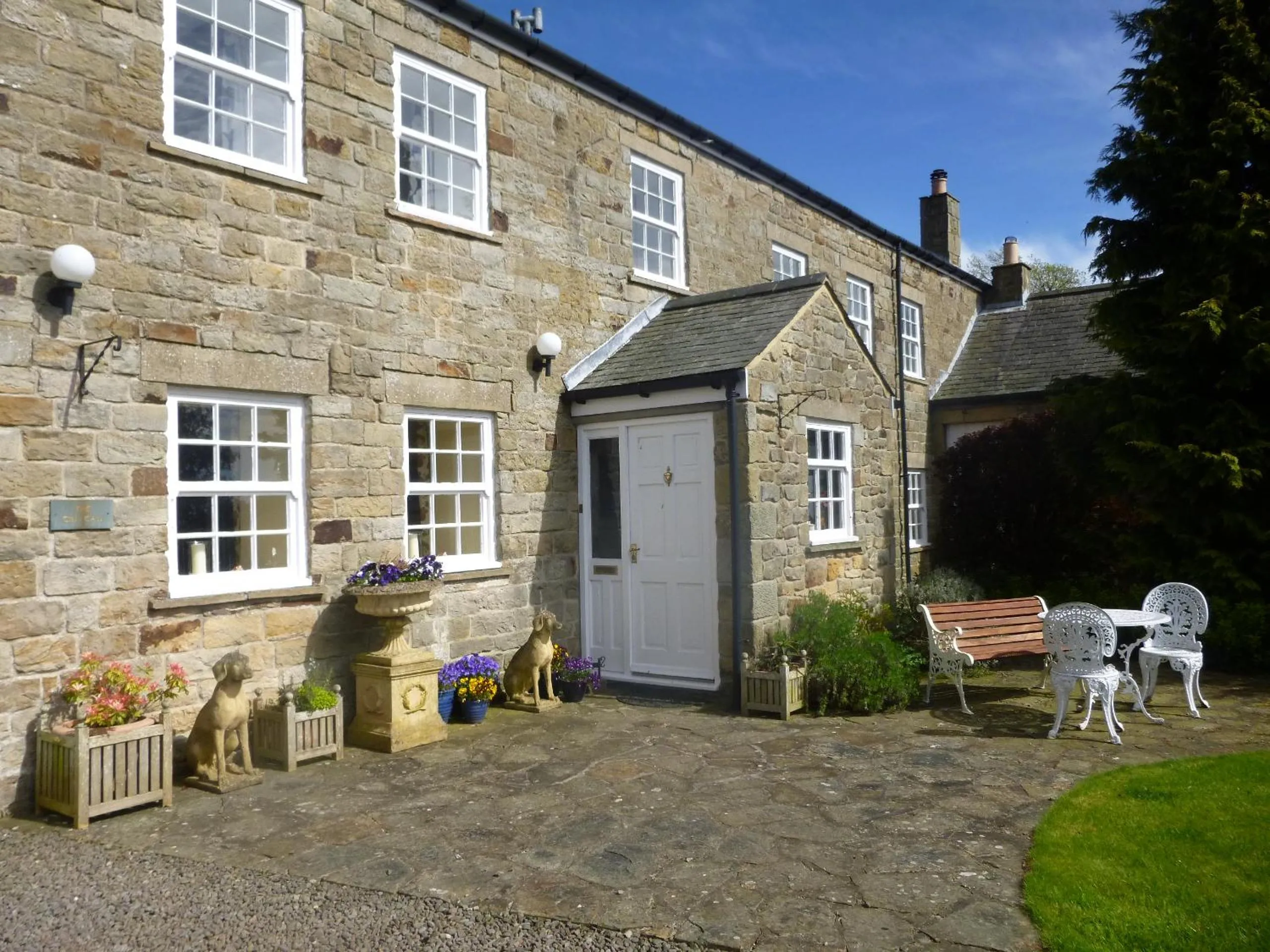 Property building in The Gin Gan