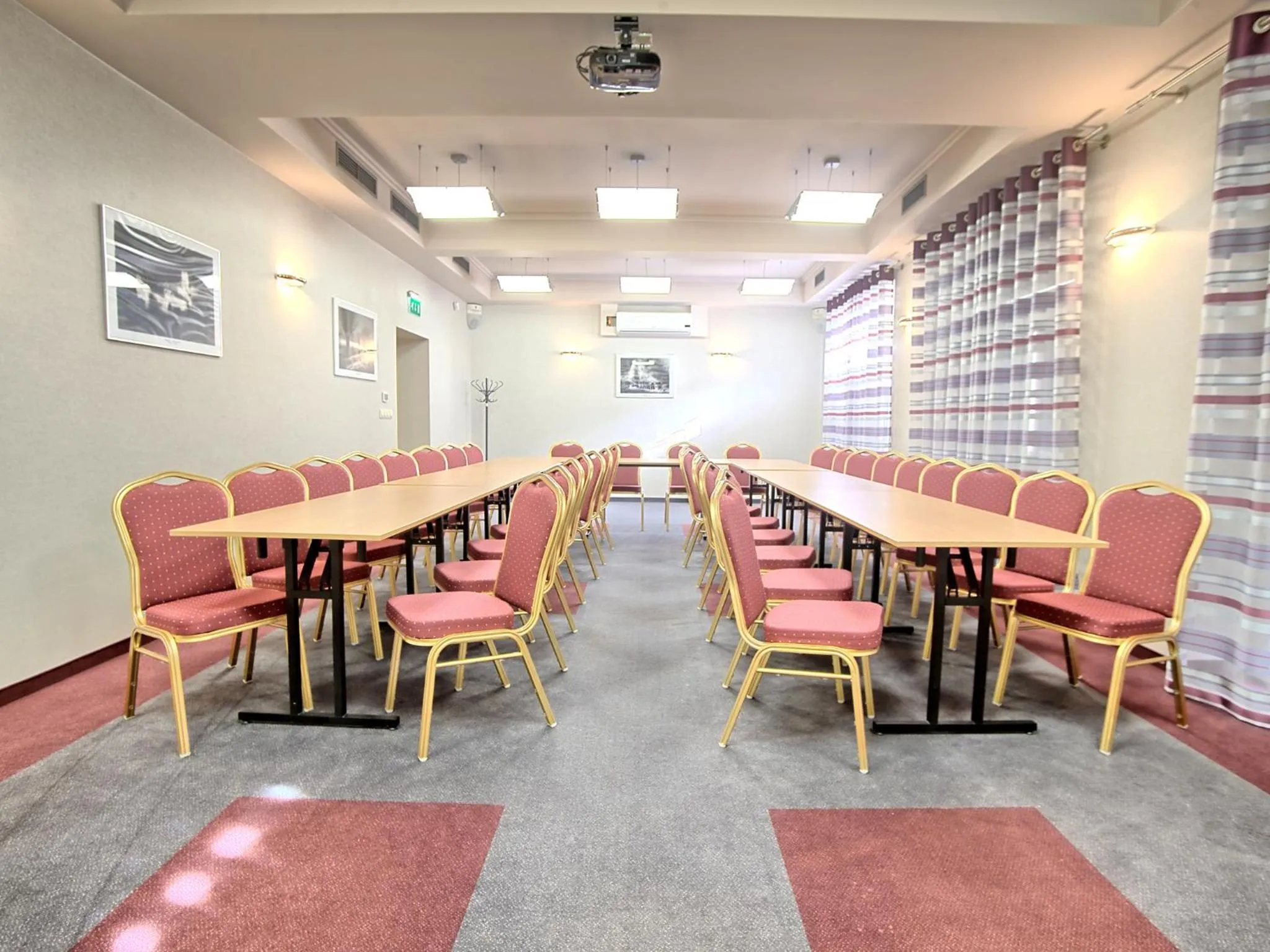 Business facilities in Ośrodek Wczasowy Paradise