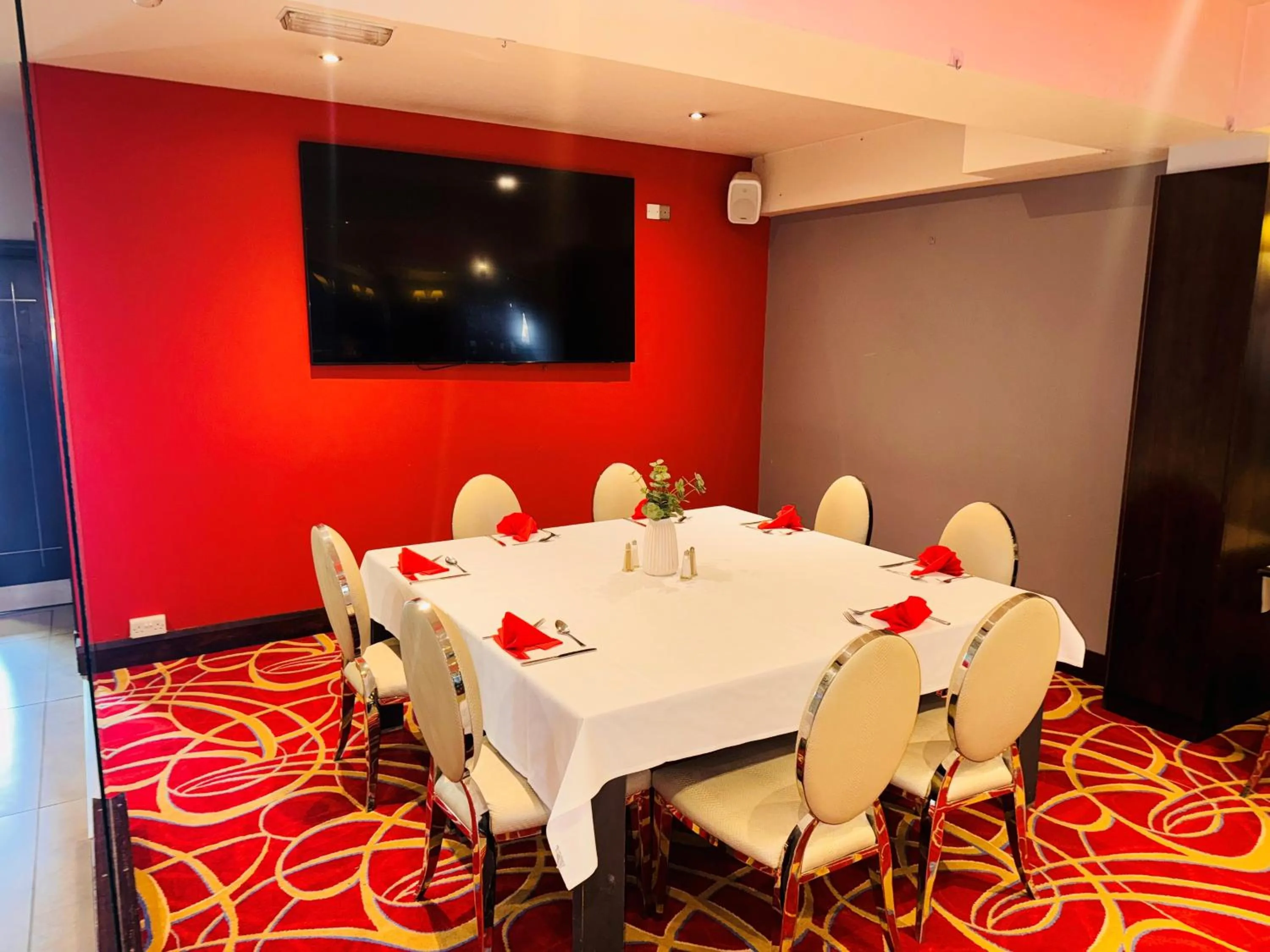 Restaurant/places to eat in Blanco's Hotel