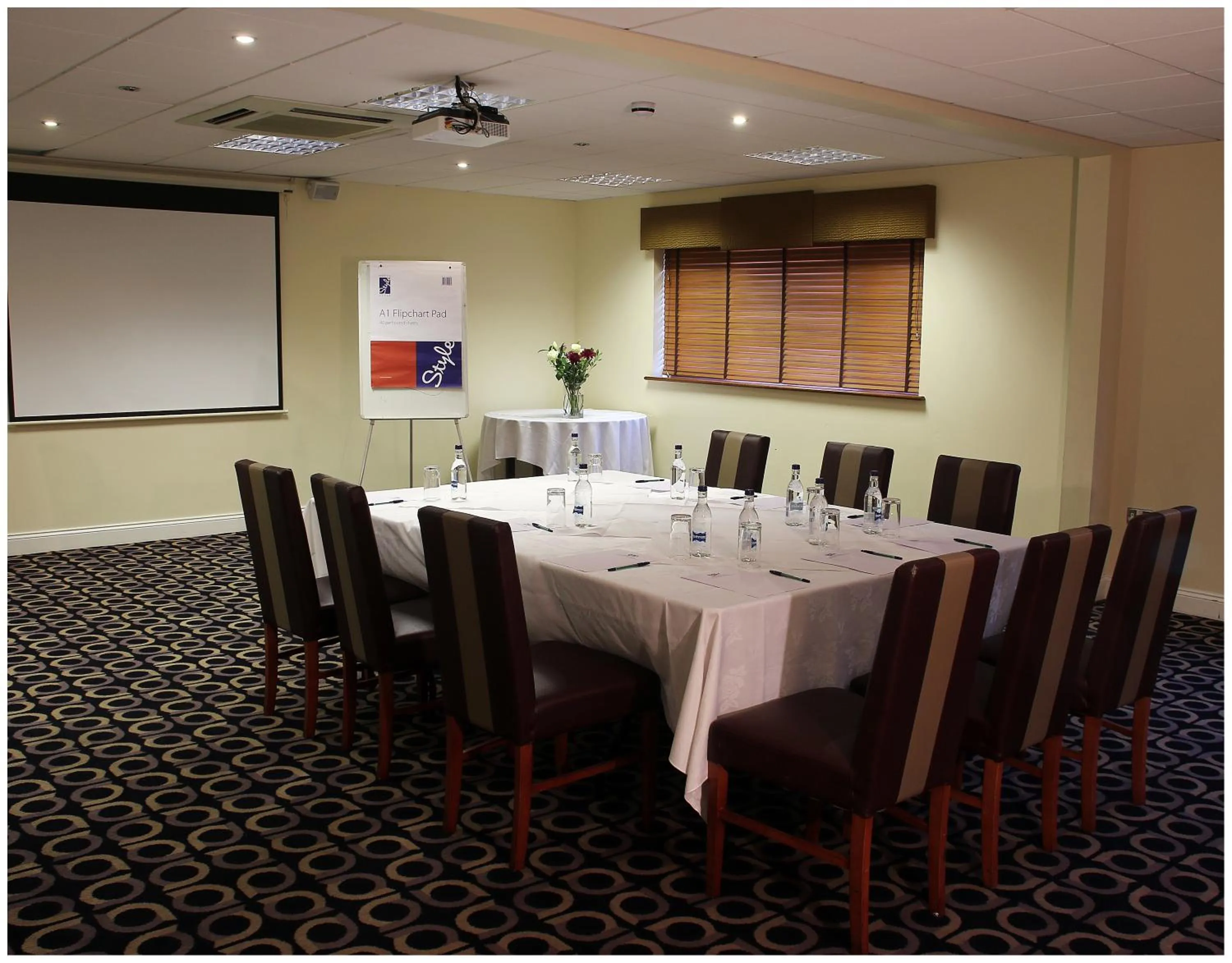 Business facilities in Blanco's Hotel