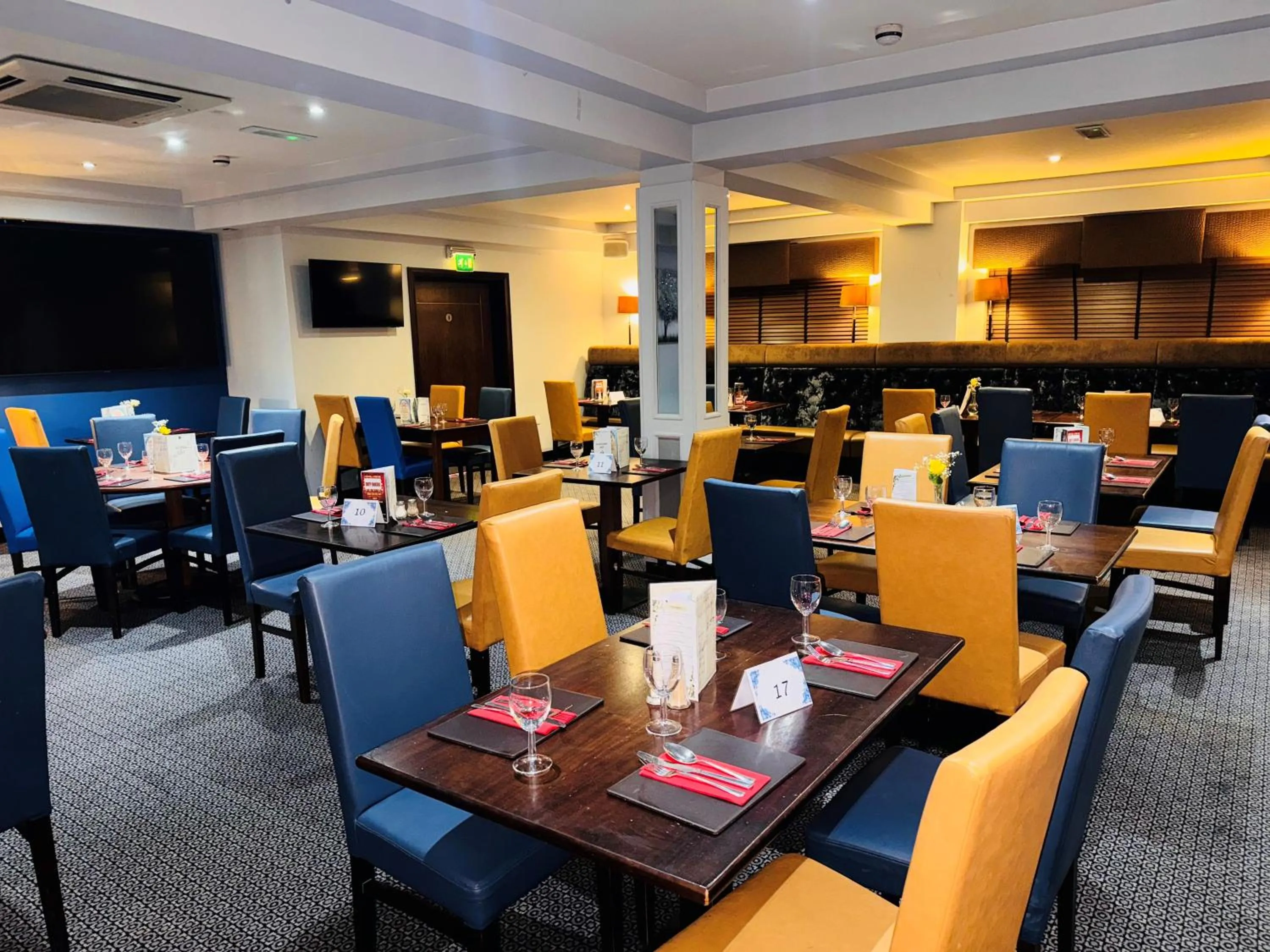 Restaurant/places to eat in Blanco's Hotel