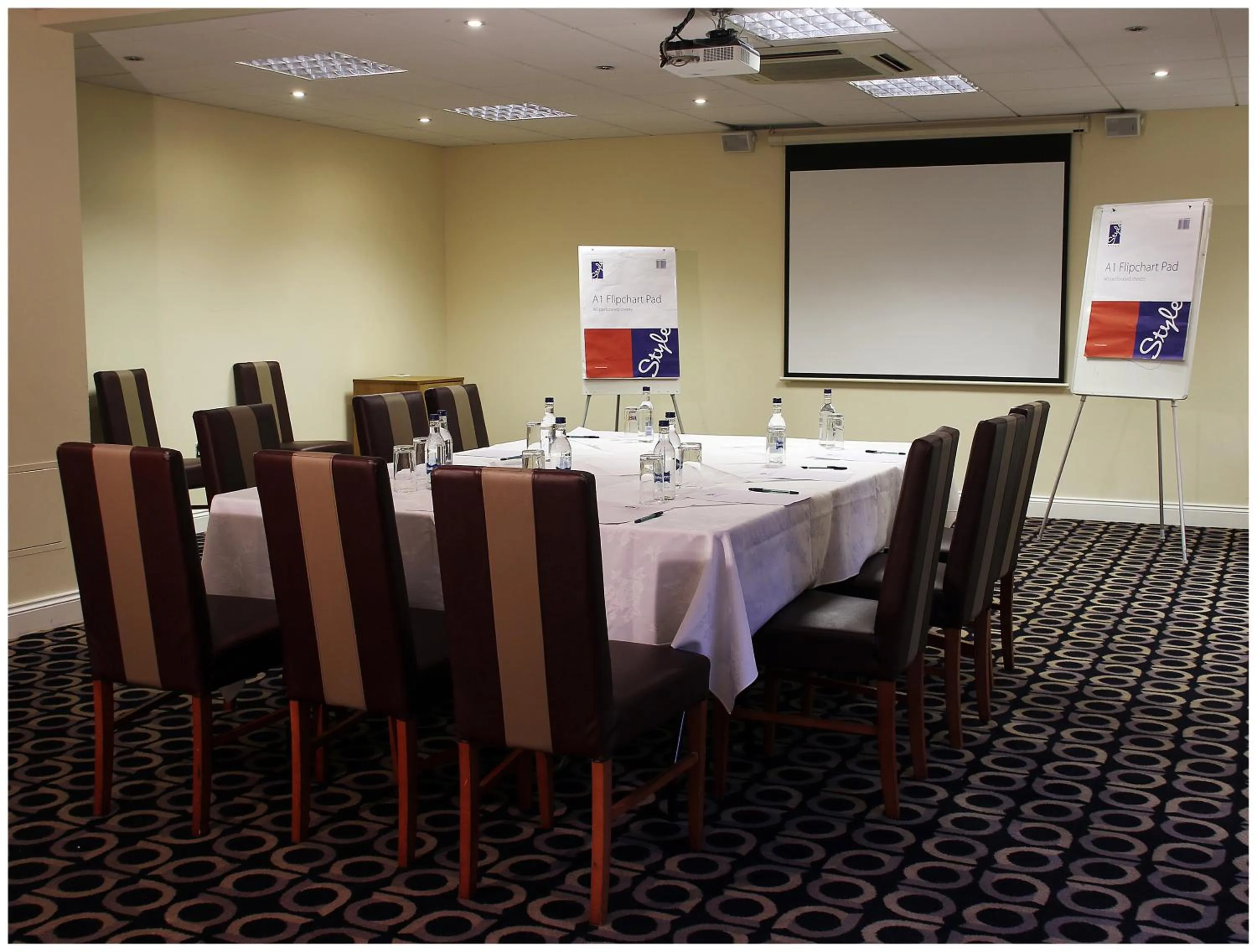 Business facilities in Blanco's Hotel