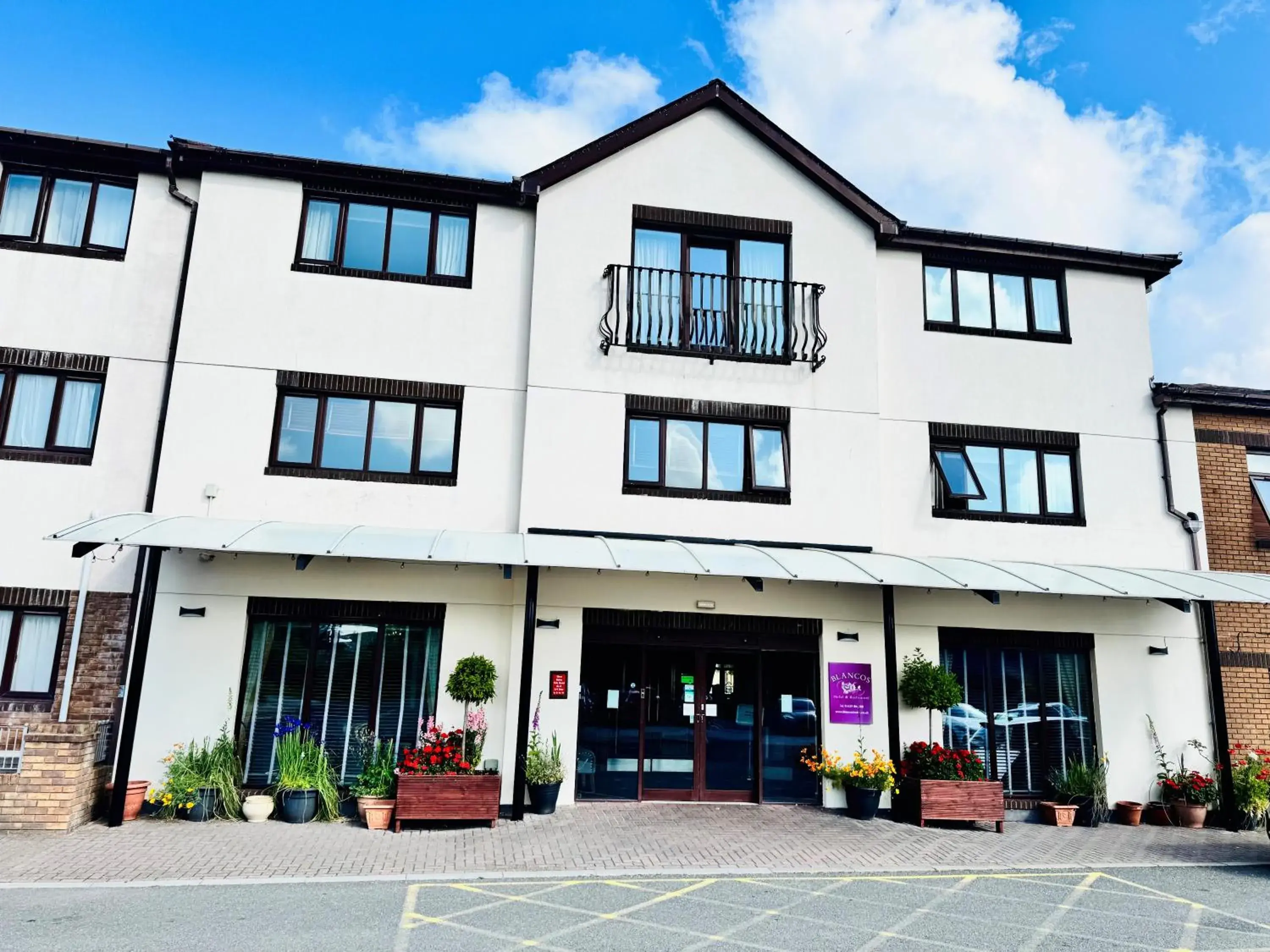 Property building in Blanco's Hotel Property building in Blanco's Hotel