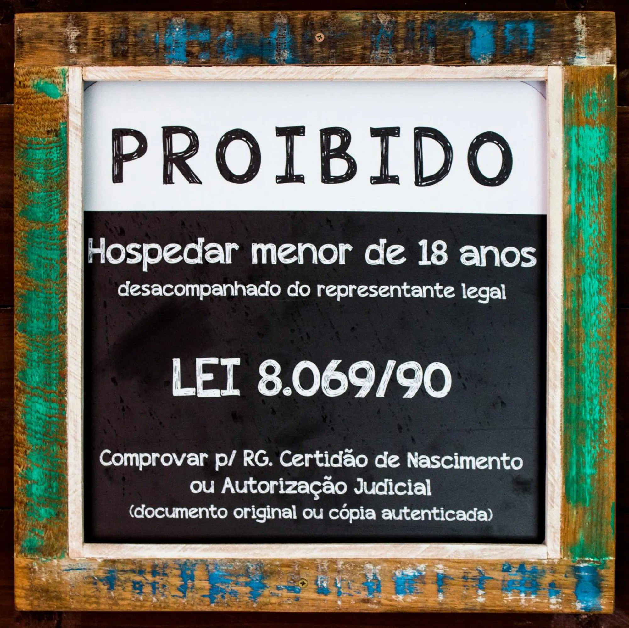 Logo/Certificate/Sign in Economy Apart