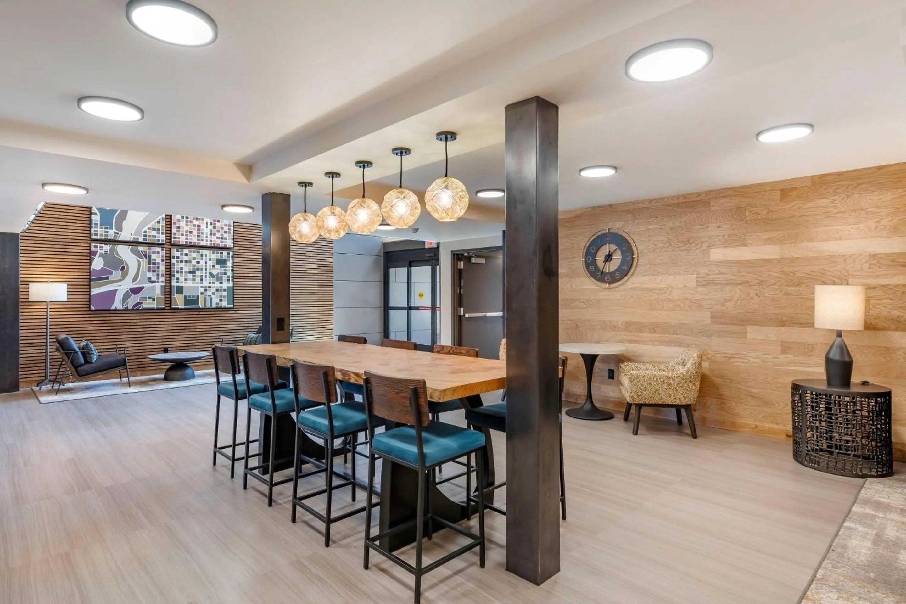 Lobby or reception in The Gibson Hotel Great Falls, an Ascend Collection Hotel