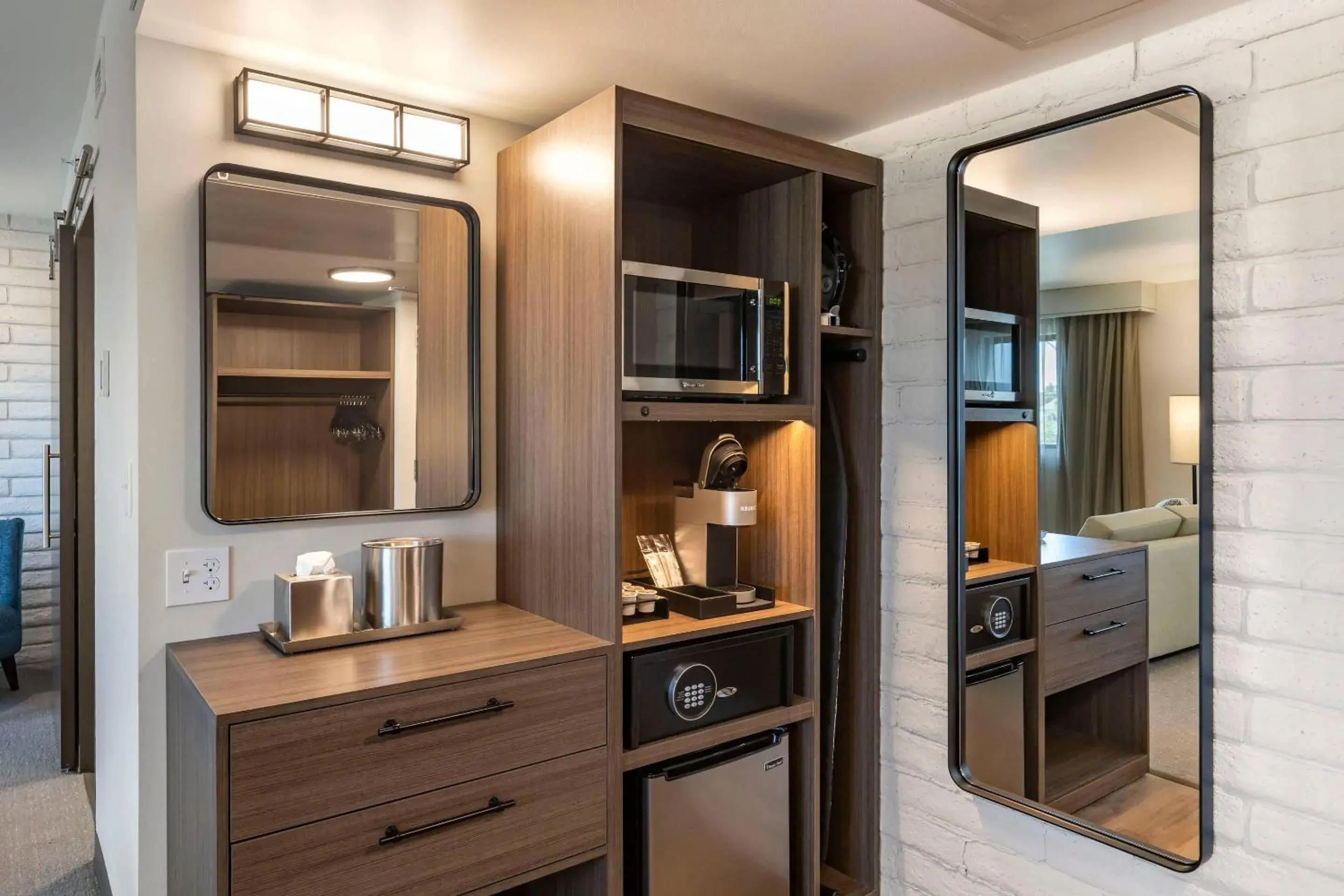 Bedroom in The Gibson Hotel Great Falls, an Ascend Collection Hotel Bedroom in The Gibson Hotel Great Falls, an Ascend Collection Hotel