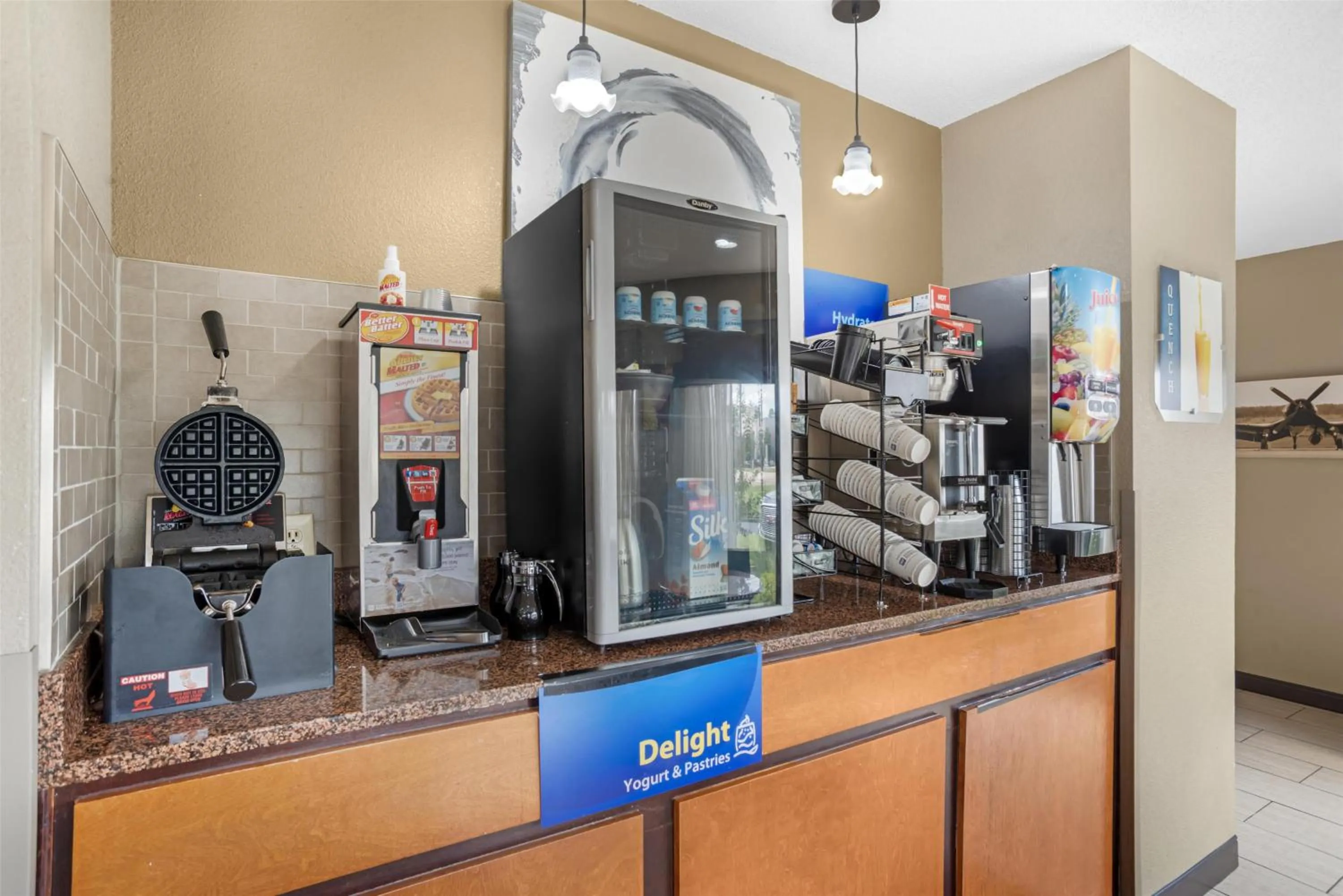 Breakfast in Best Western Airport Inn