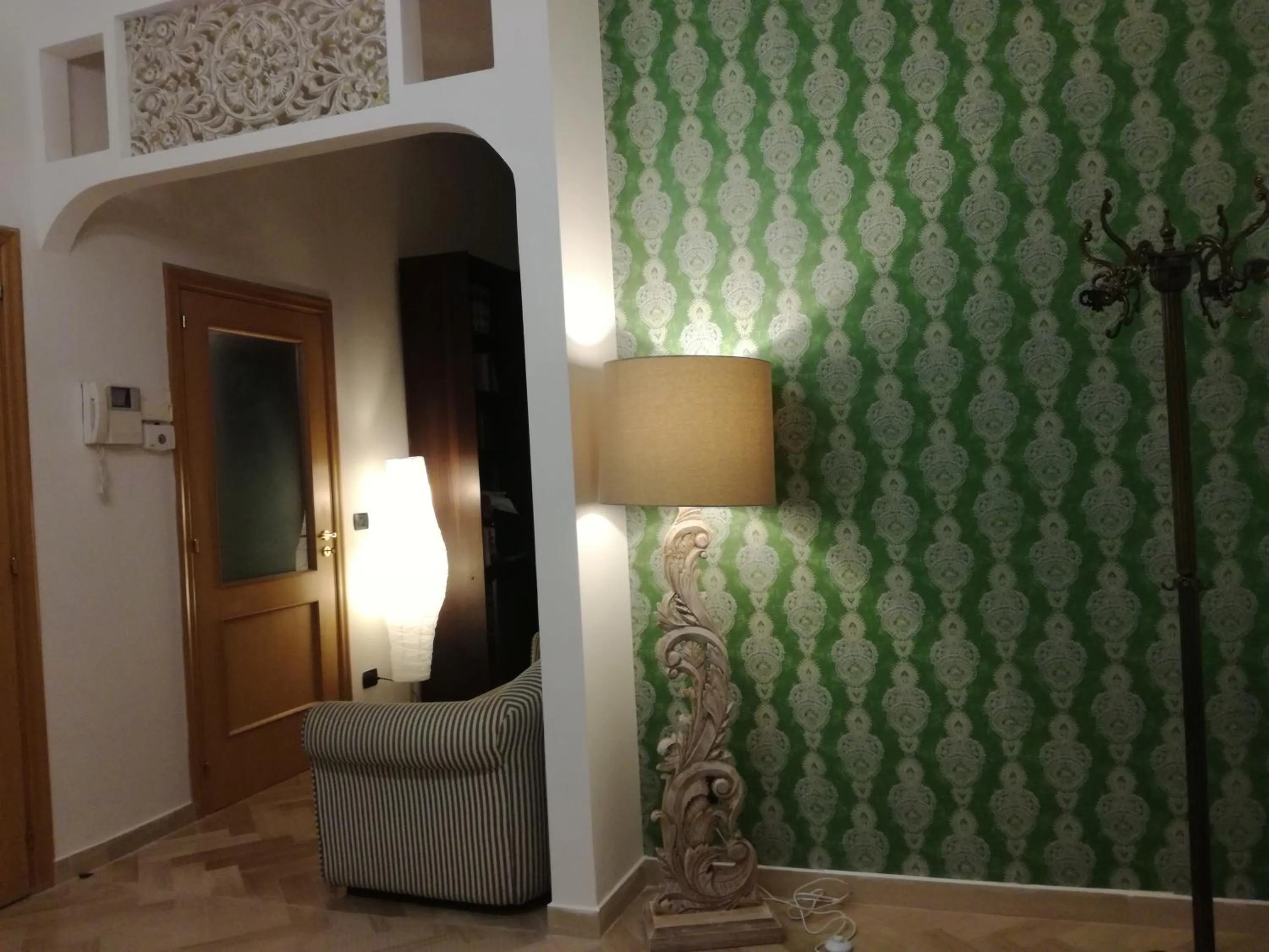 Internal: Not applicable to any particular room in The Orange Groove