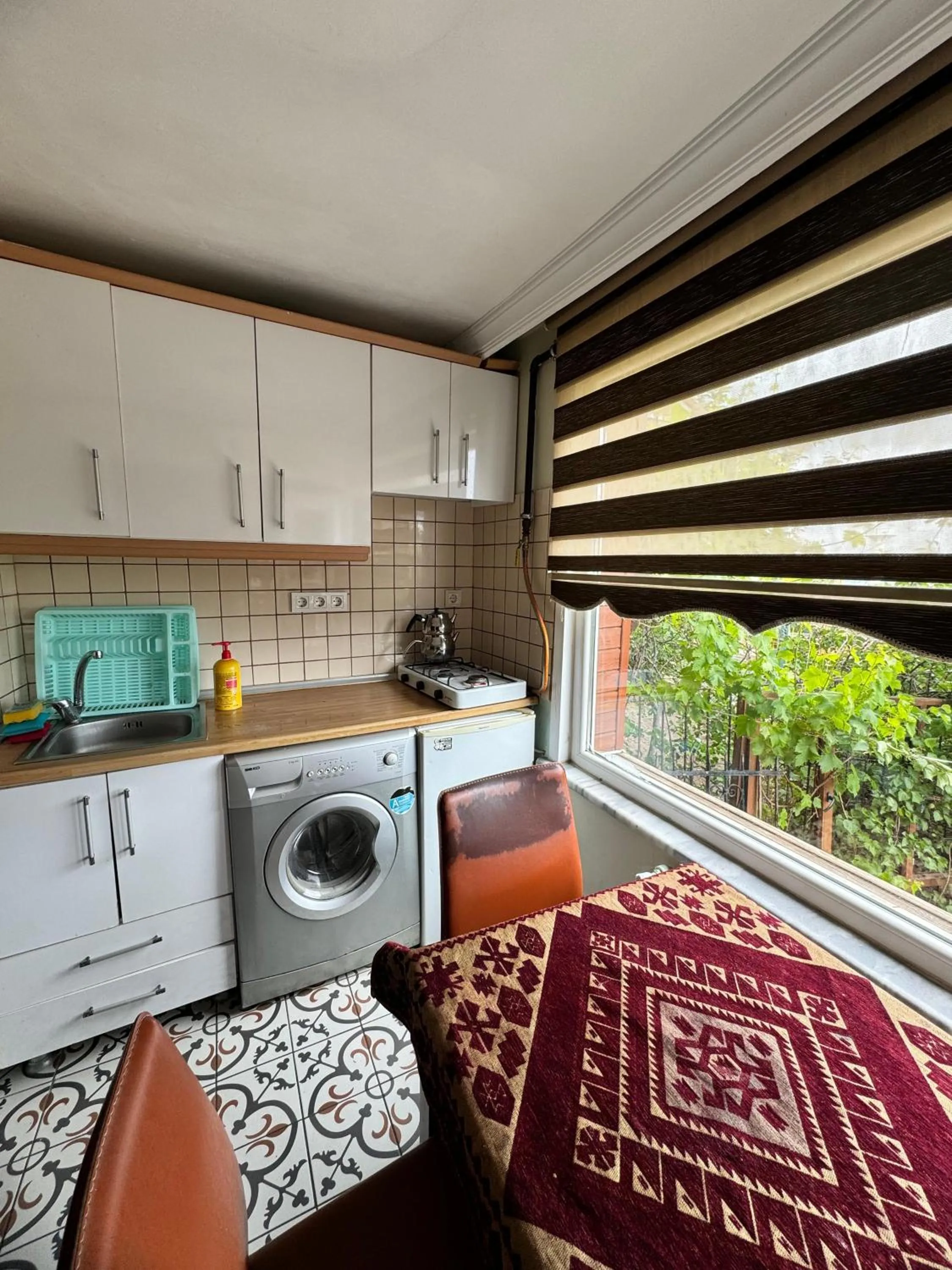 dishwasher in Happy Suite Boutique Hotel