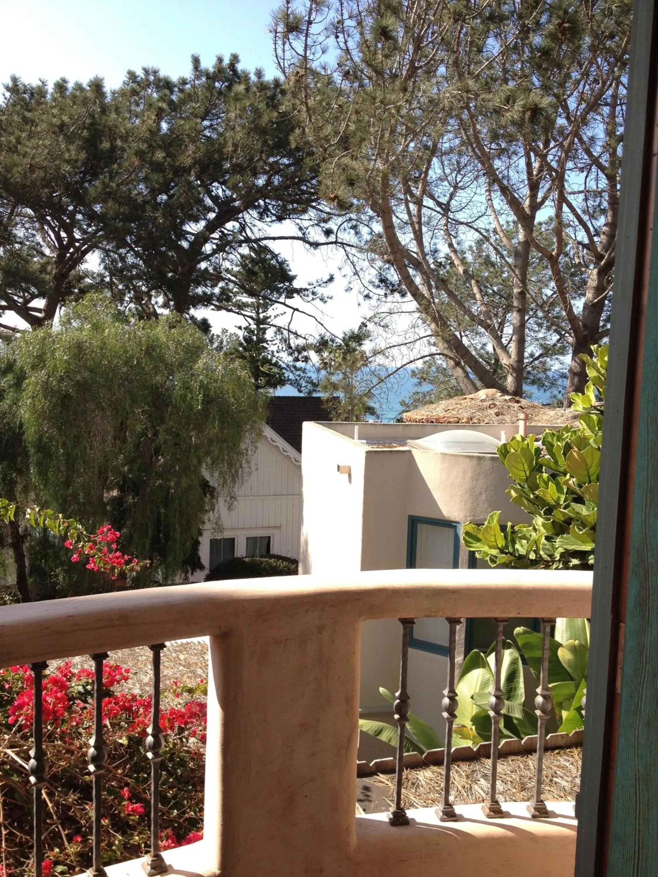 Day in Les Artistes Inn