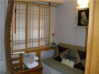 Seating area in Les Artistes Inn