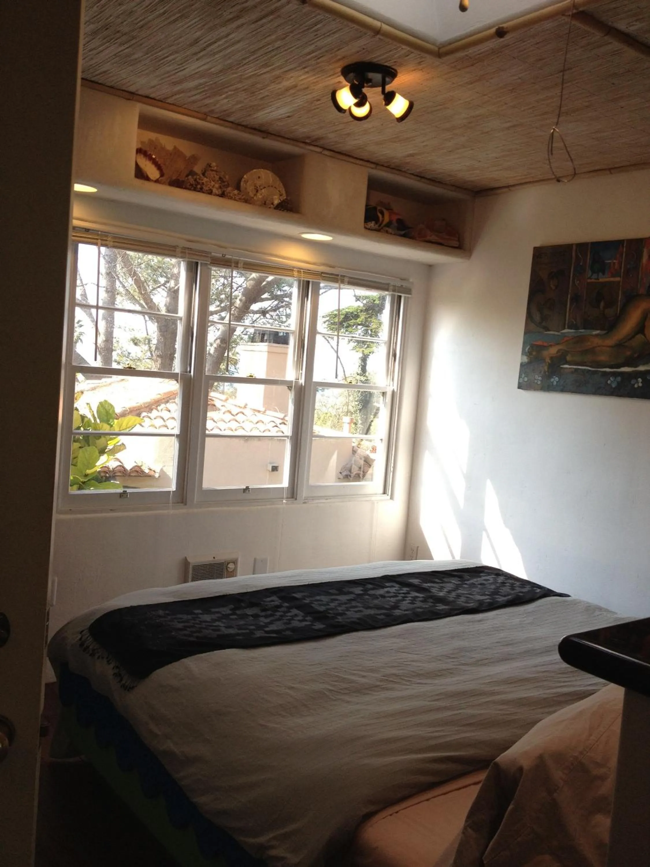 Day, Bed in Les Artistes Inn