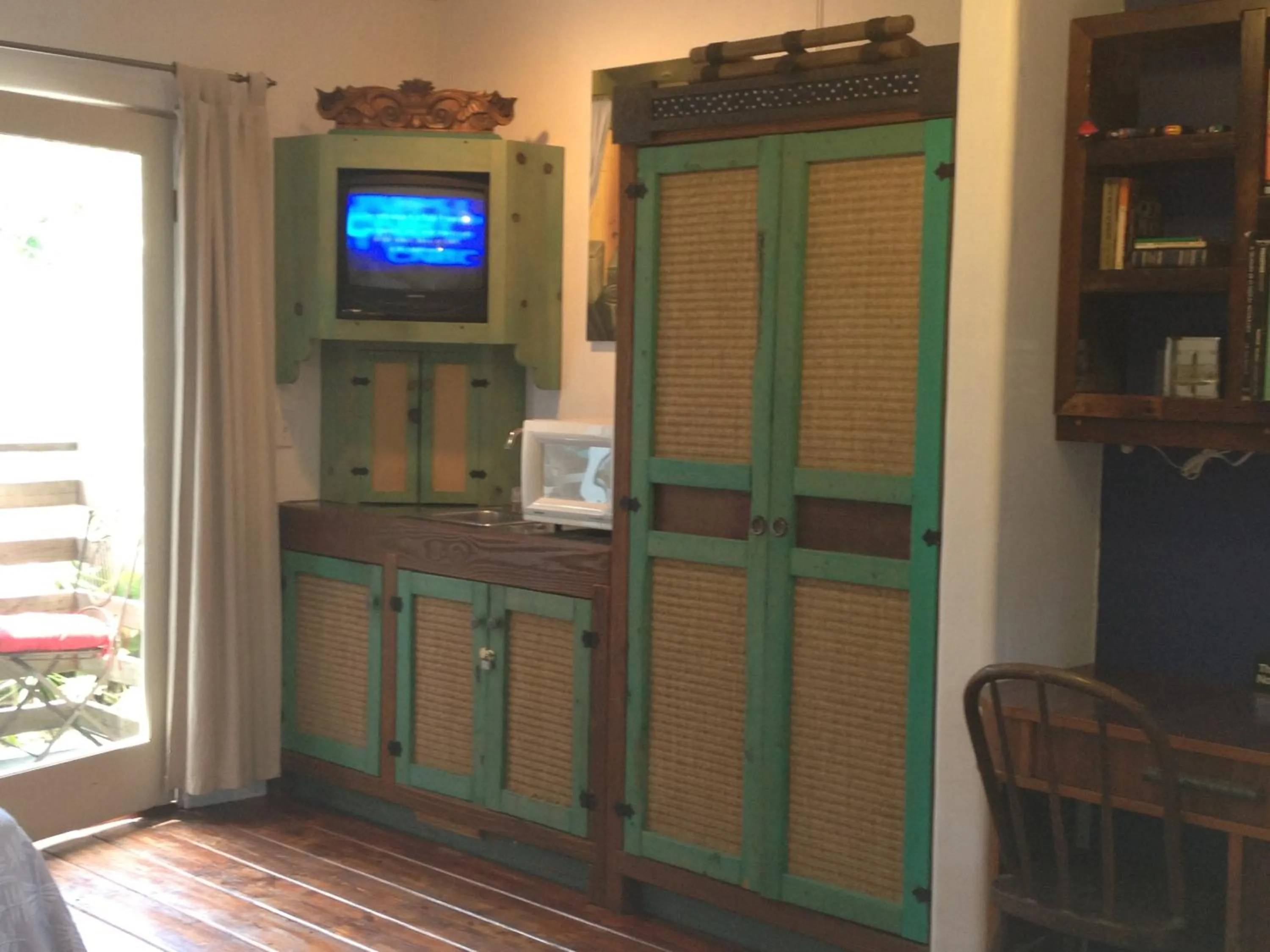 Day in Les Artistes Inn