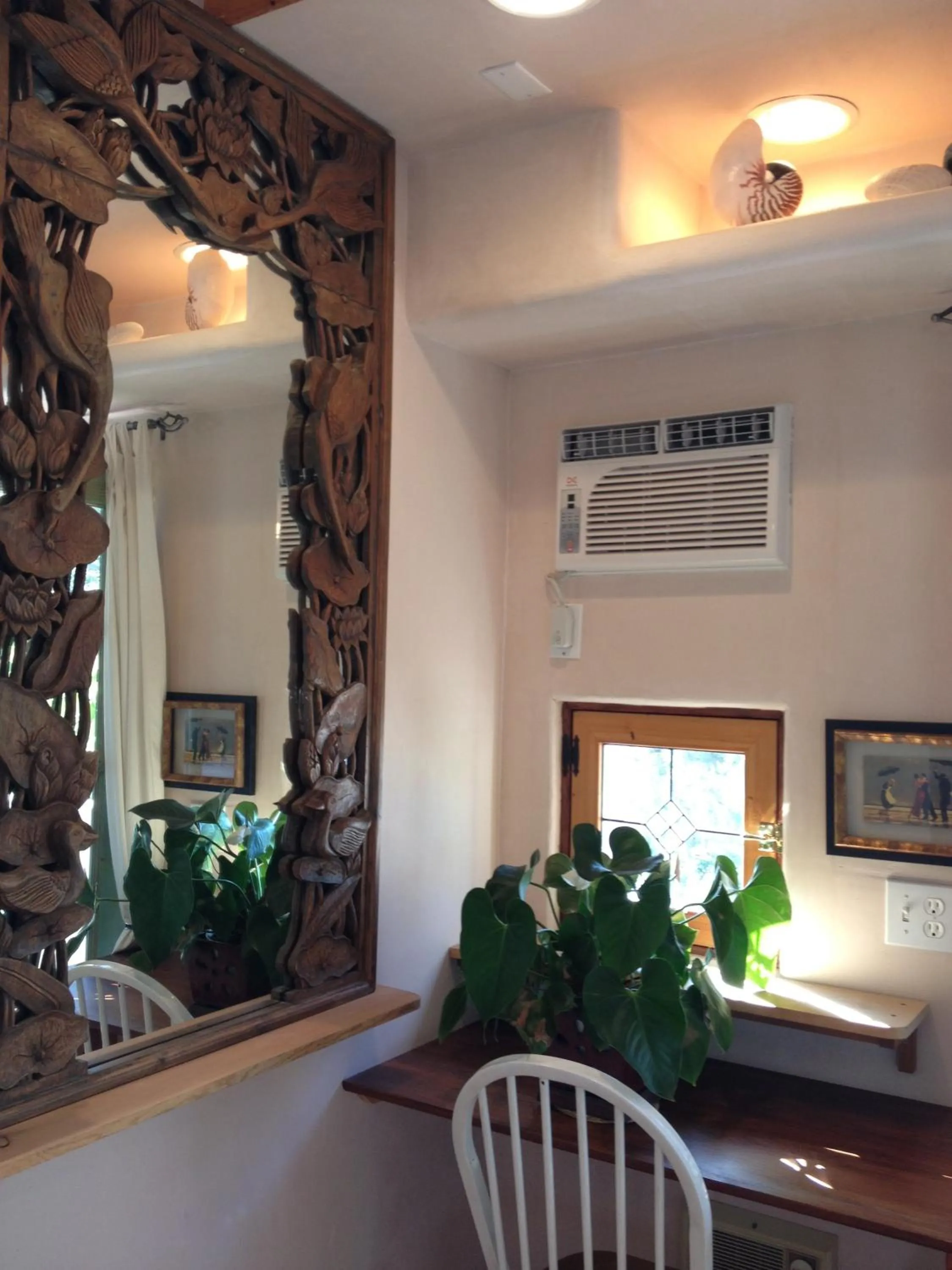 Day in Les Artistes Inn
