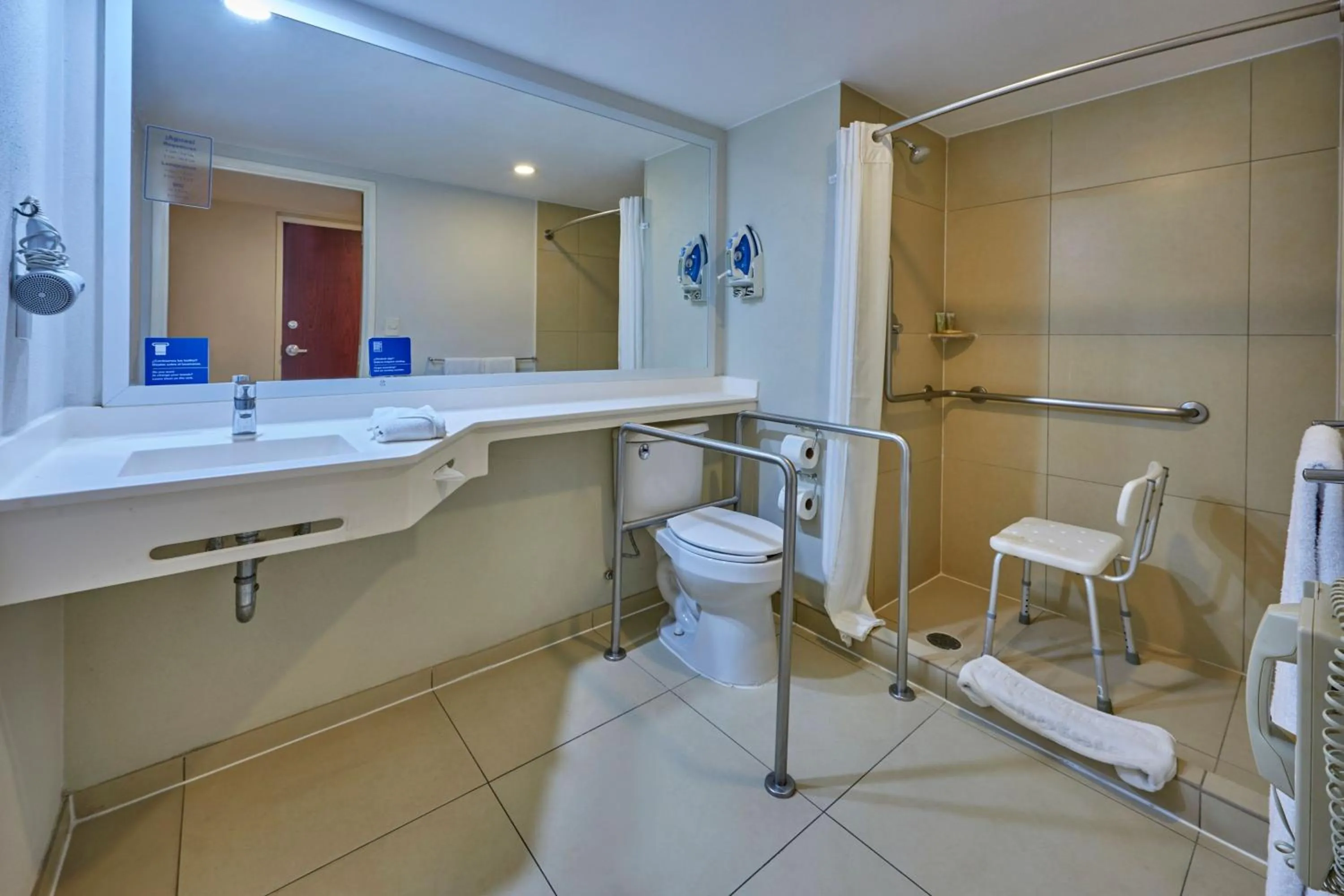 Bathroom in City Express by Marriott Manzanillo