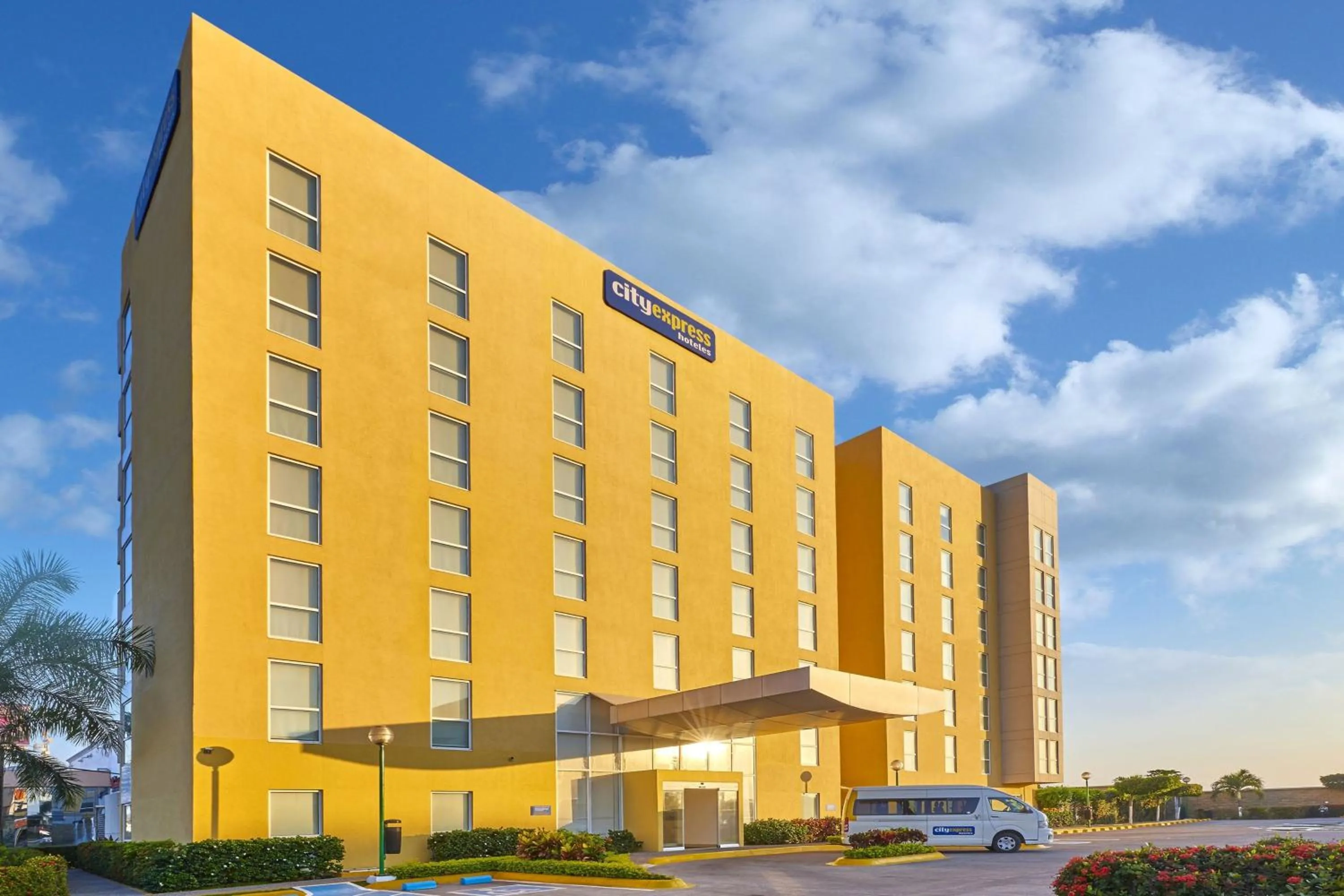 Property building in City Express by Marriott Manzanillo