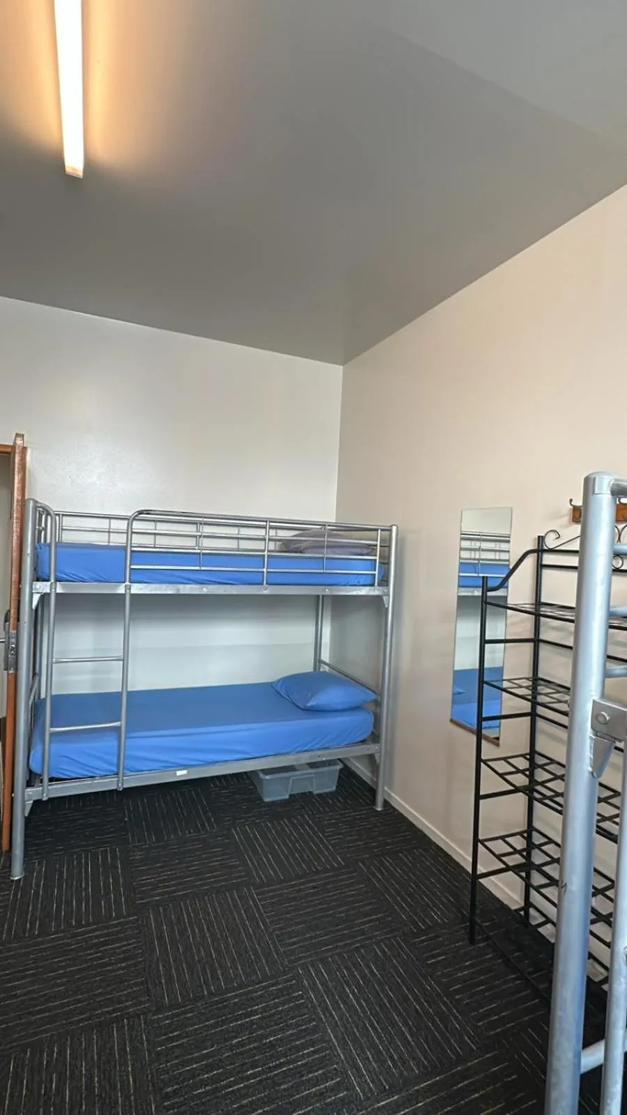 Bed in City Backpackers HQ