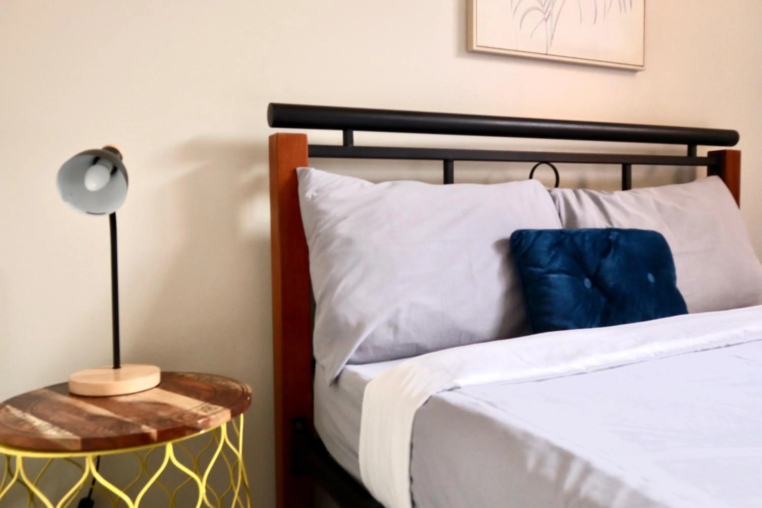 Bedroom, Bed in City Backpackers HQ