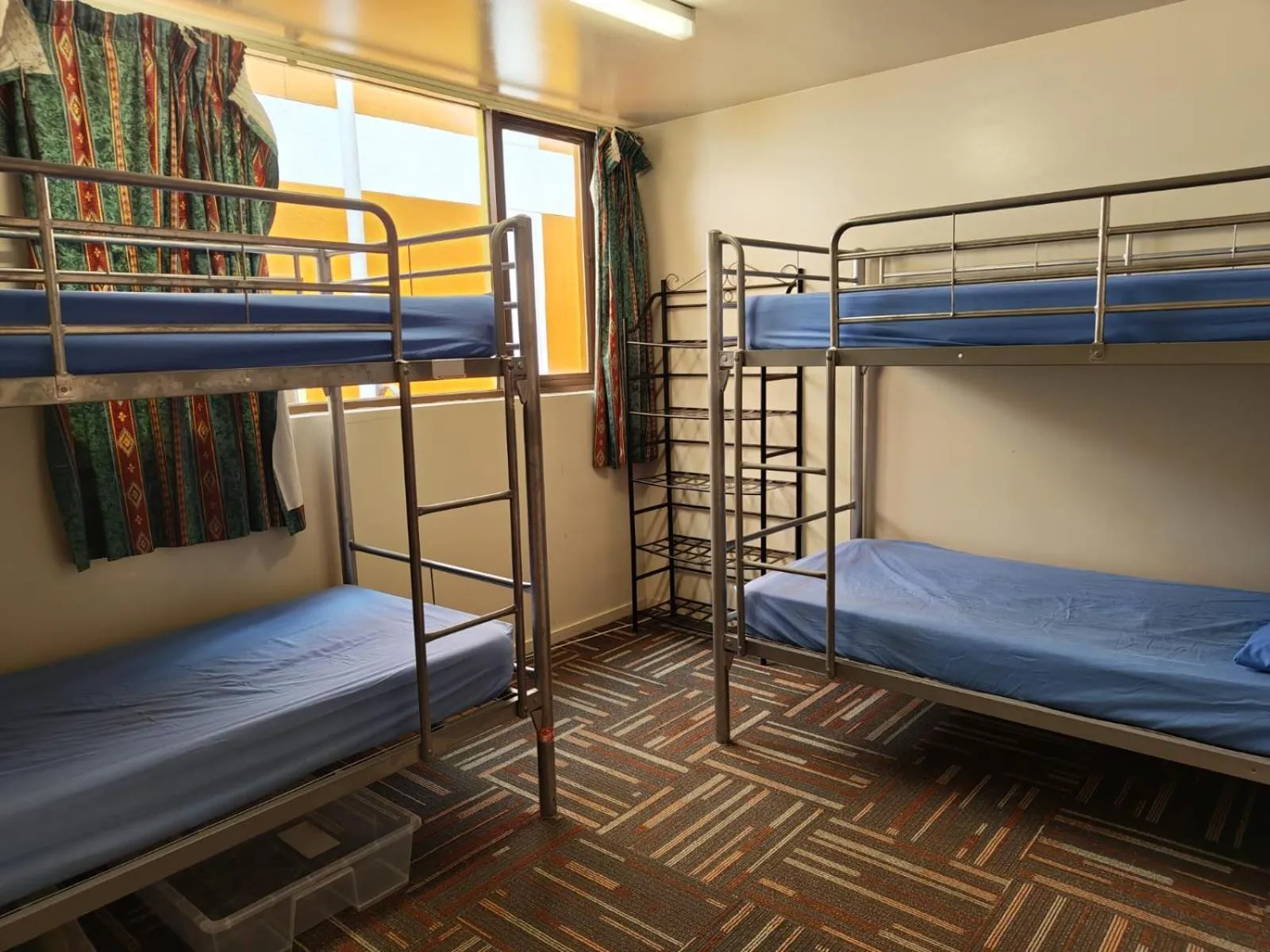 Bed in City Backpackers HQ