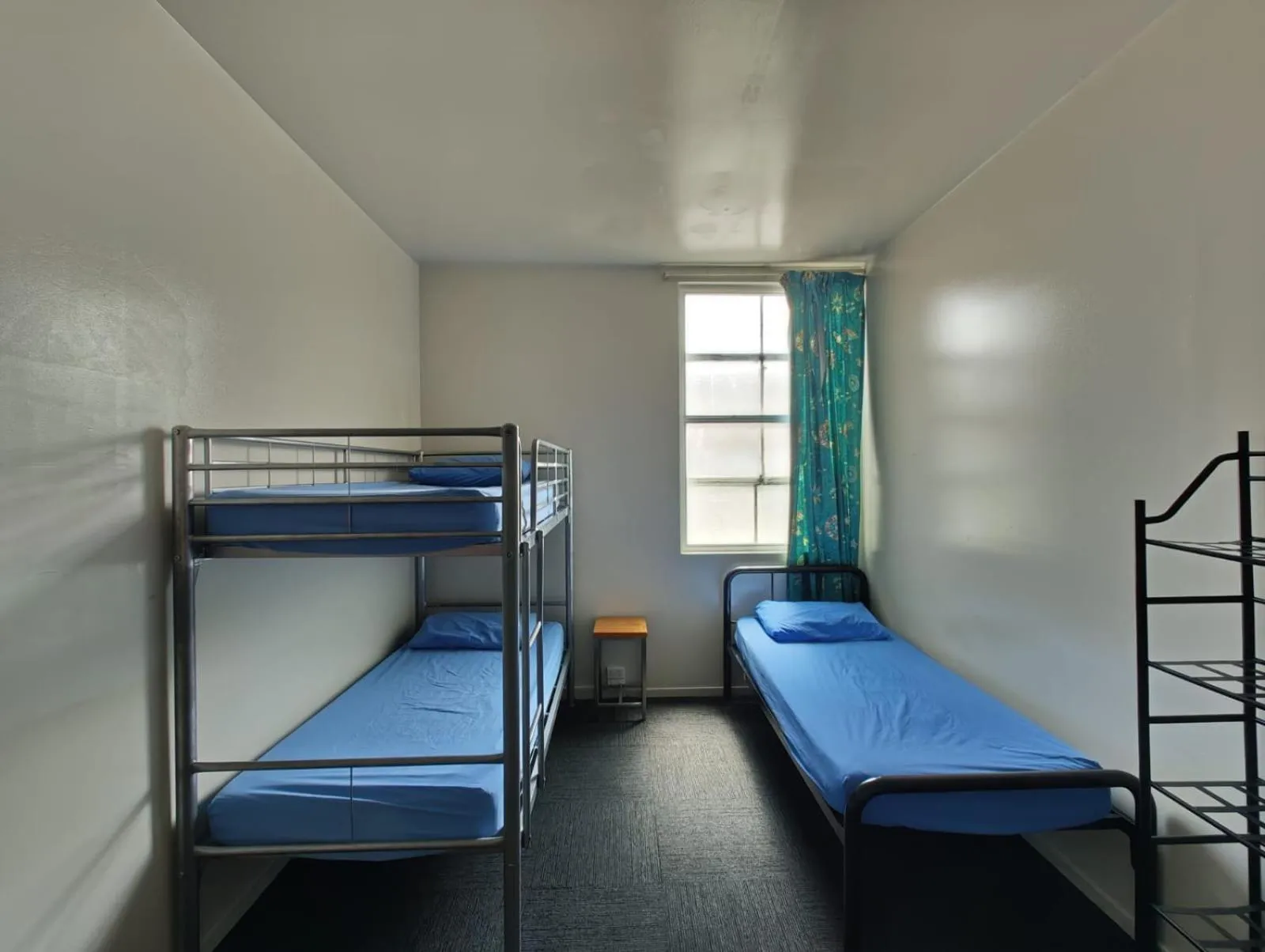 Bed in City Backpackers HQ