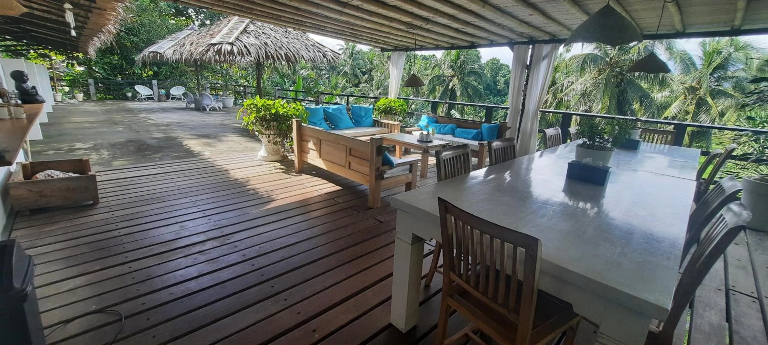 Balcony/Terrace in Guesthouse The 4 Fish