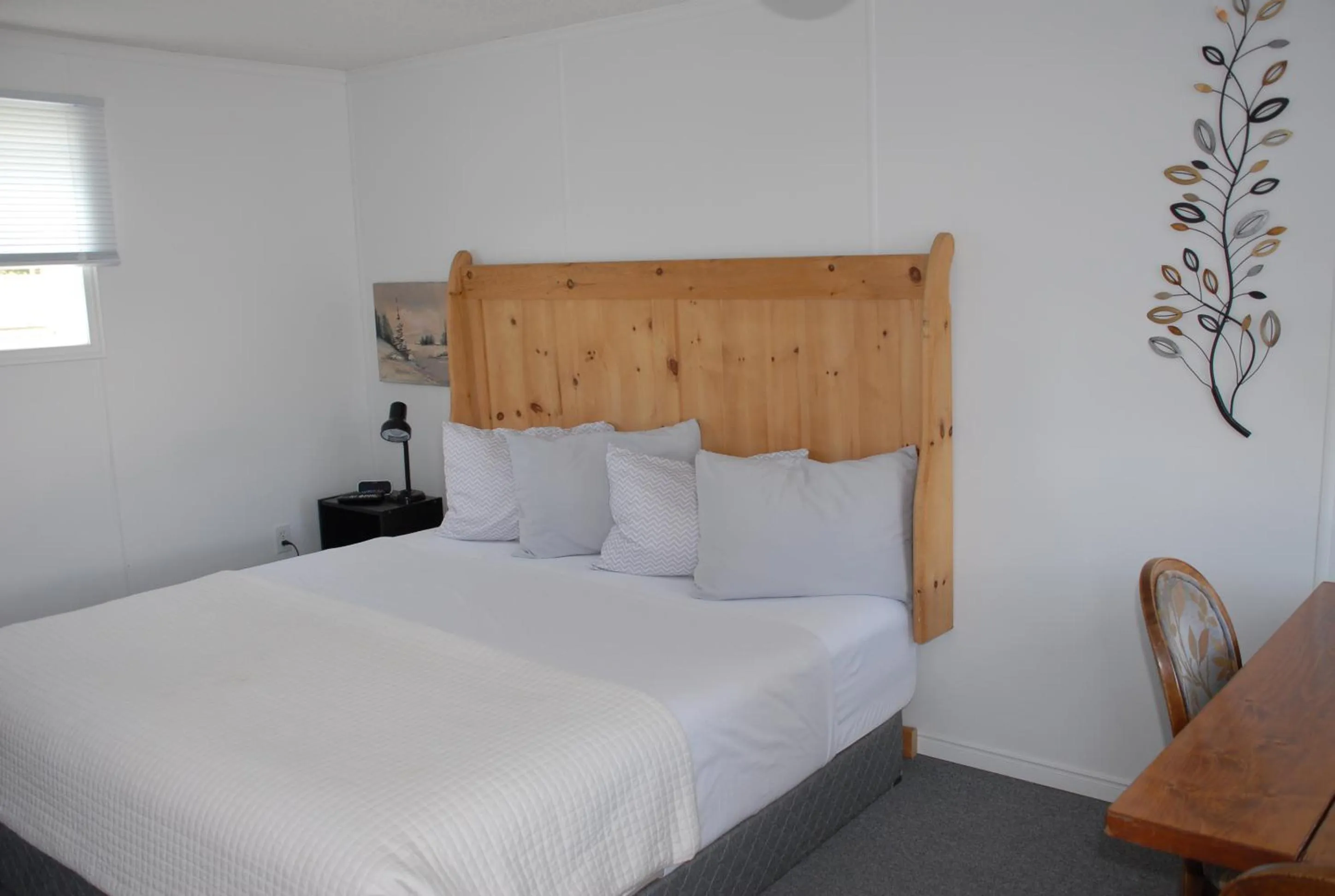 Bed in Harbourview Motel and Accommodations