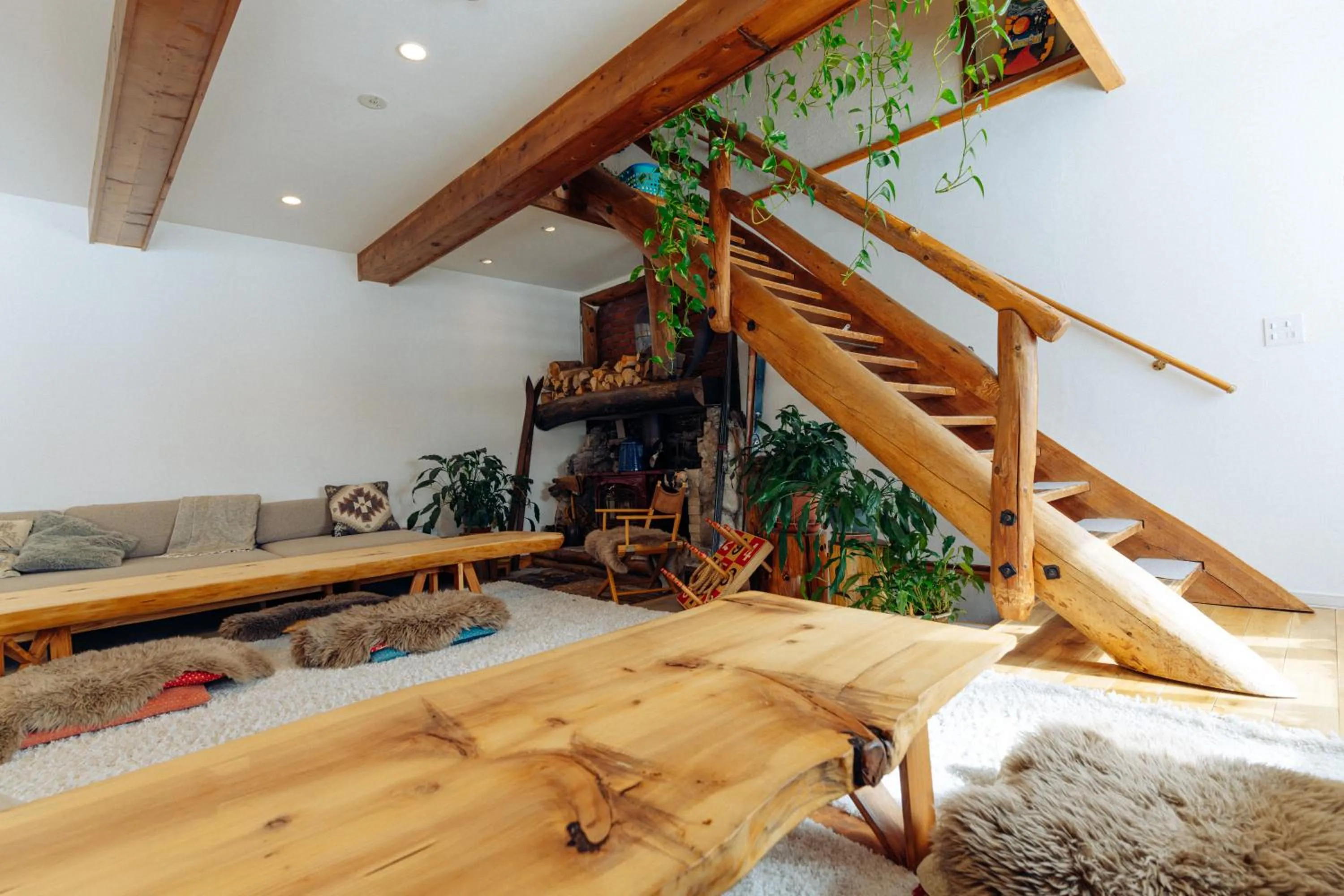 Communal lounge/ TV room in Country Inn Milky House