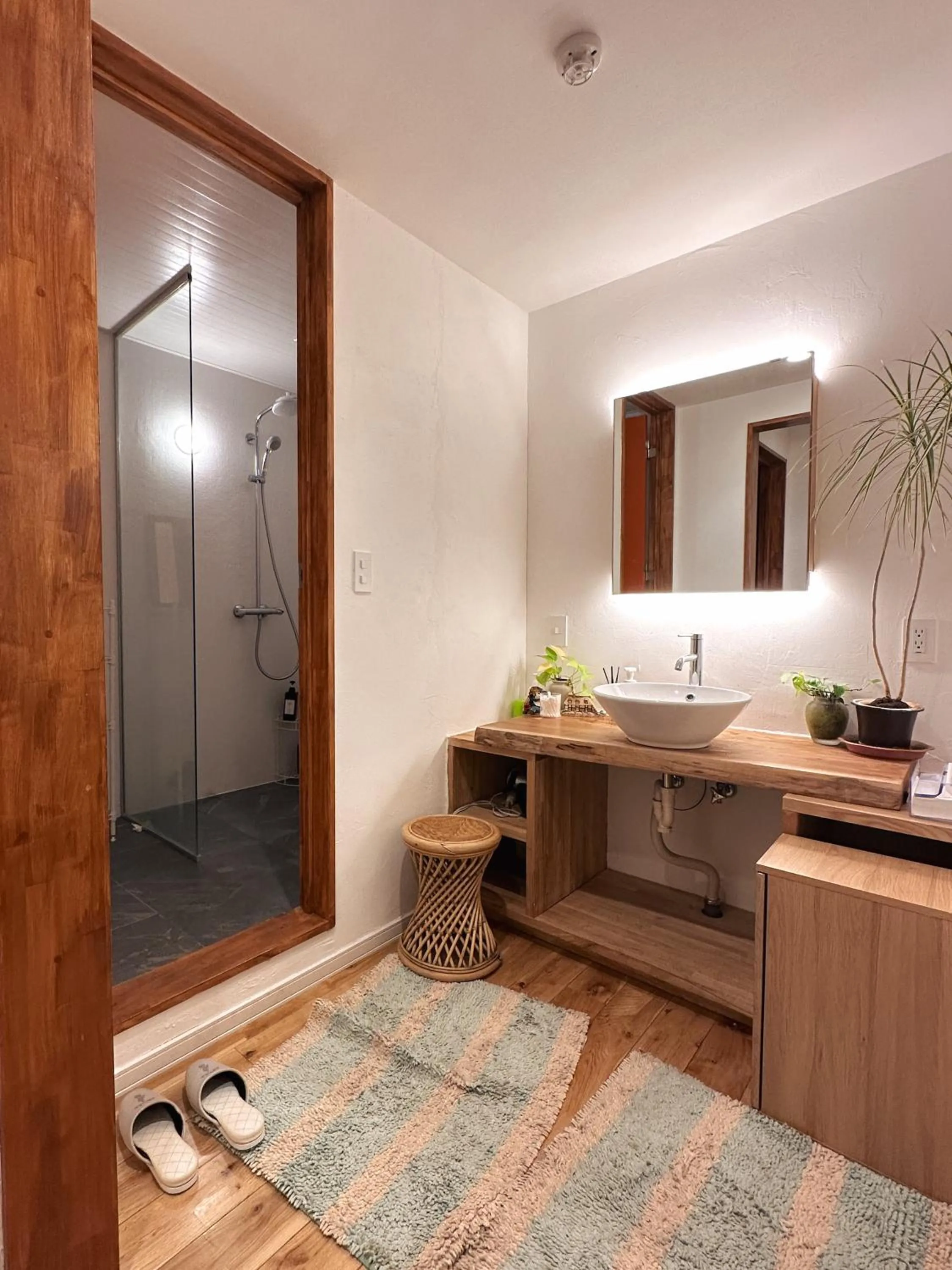 Shower in Country Inn Milky House