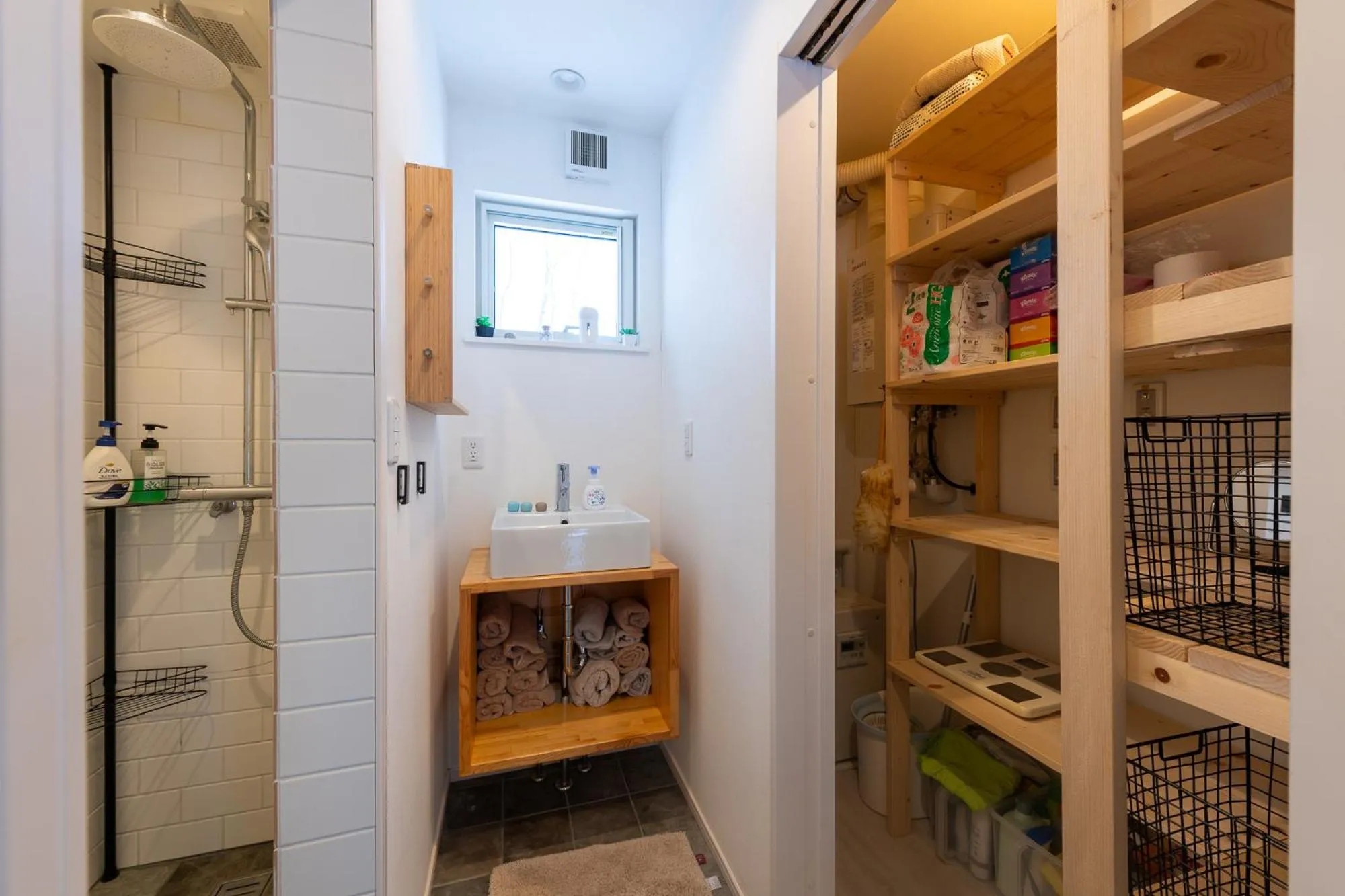 Shower in Country Inn Milky House