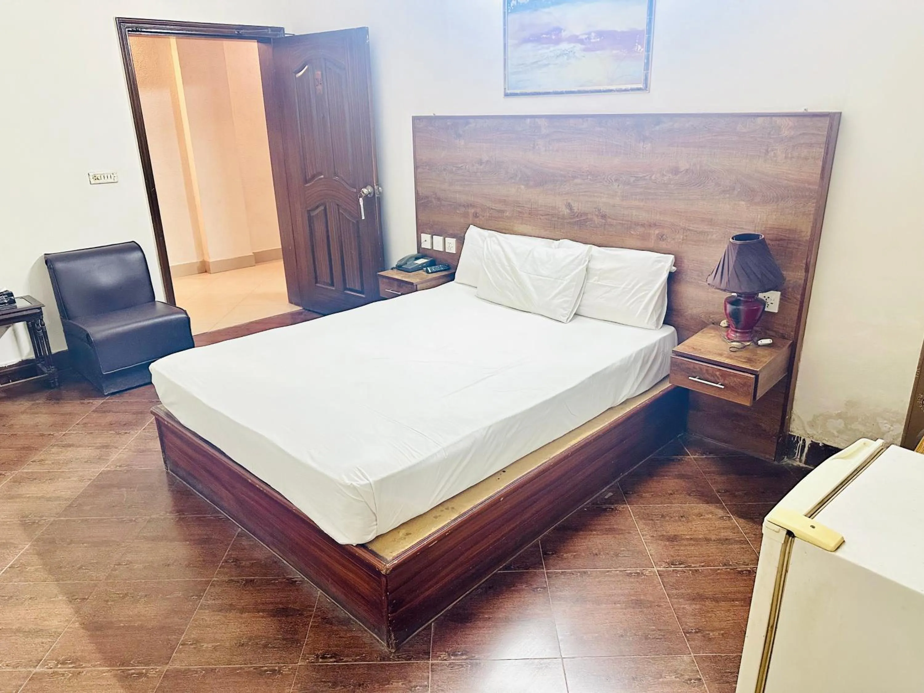 Bed in Fiesta Inn Hotel & Resorts Multan