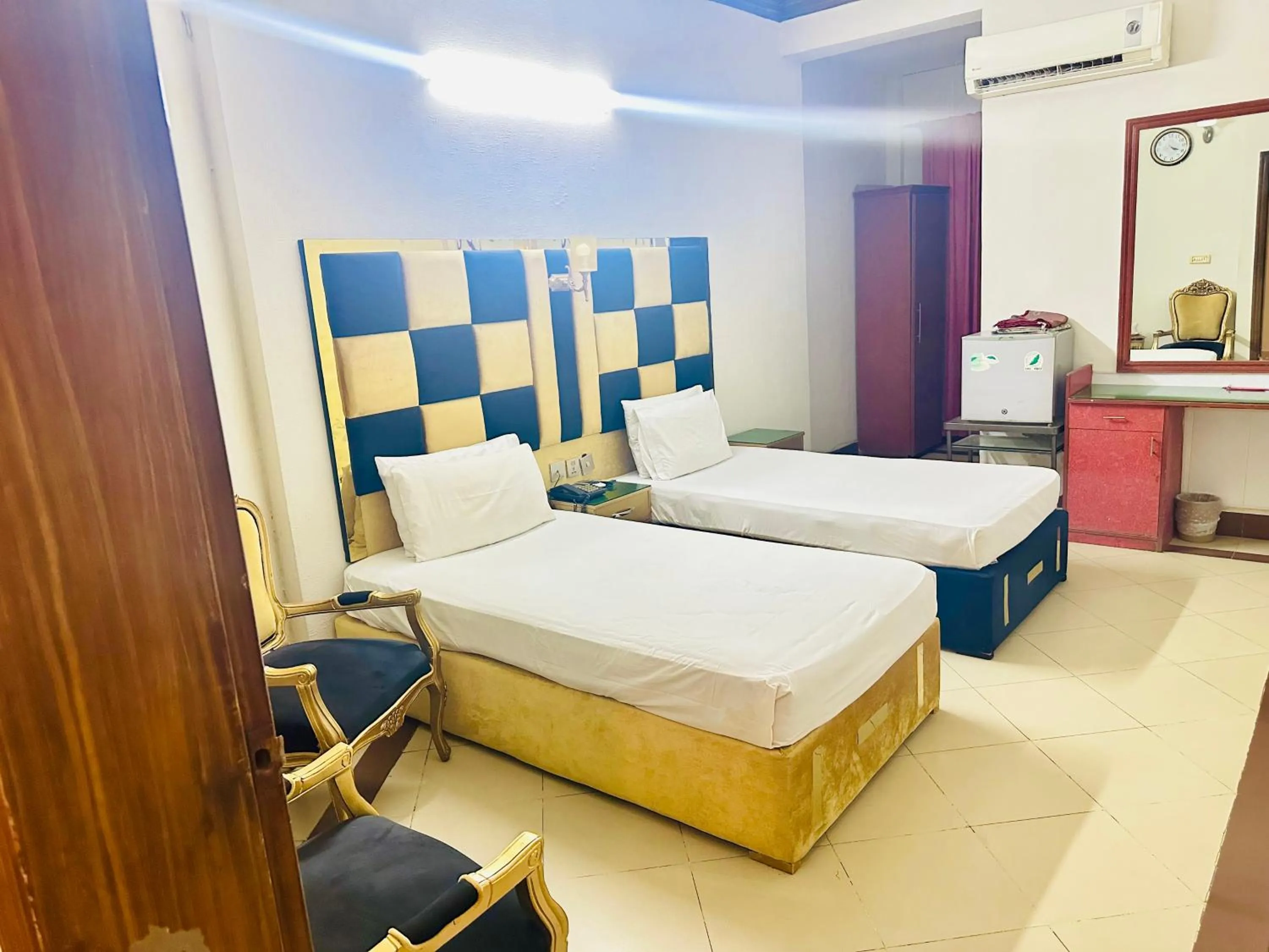 Bed in Fiesta Inn Hotel & Resorts Multan