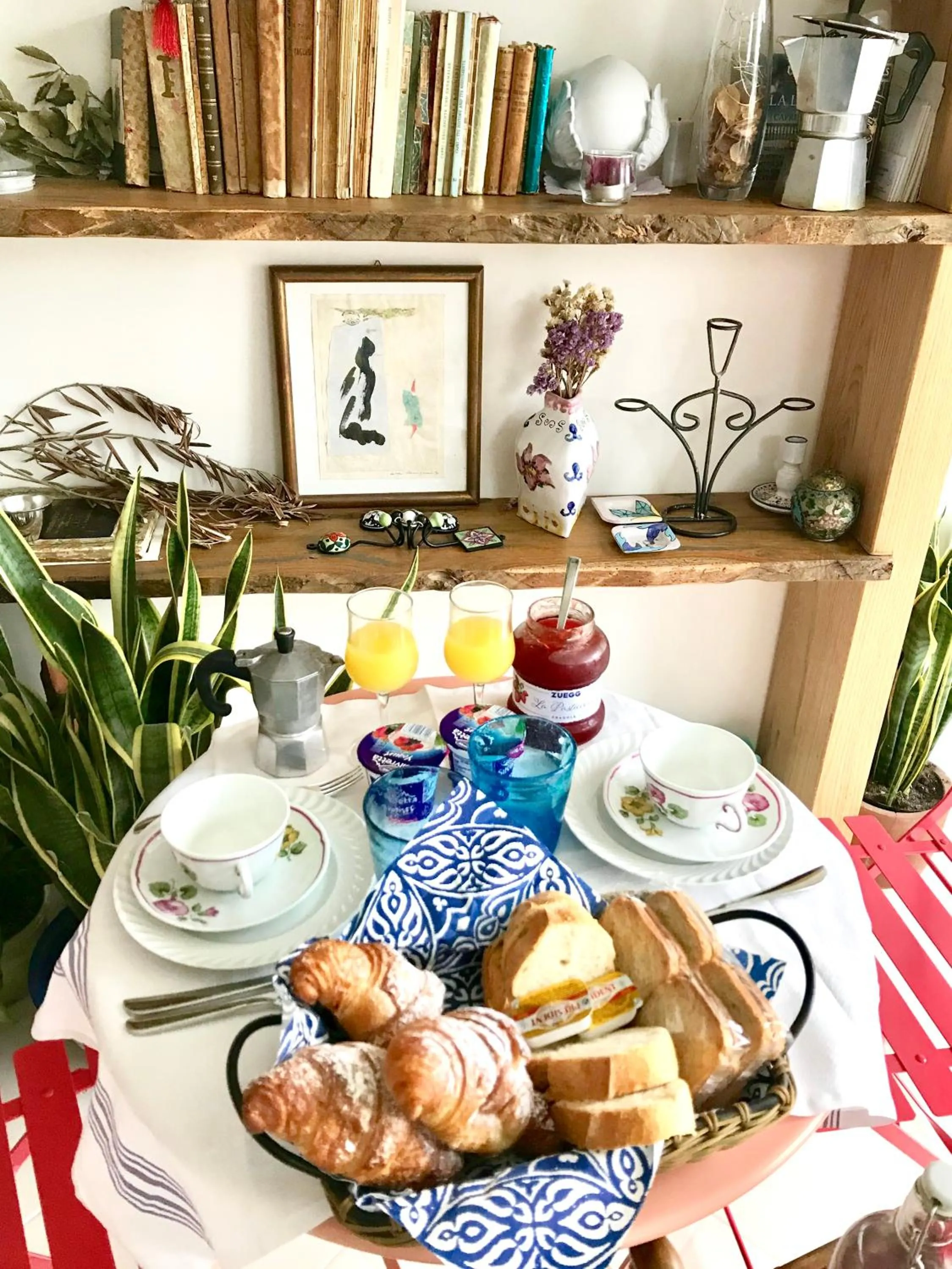 Breakfast in Casa Maddy