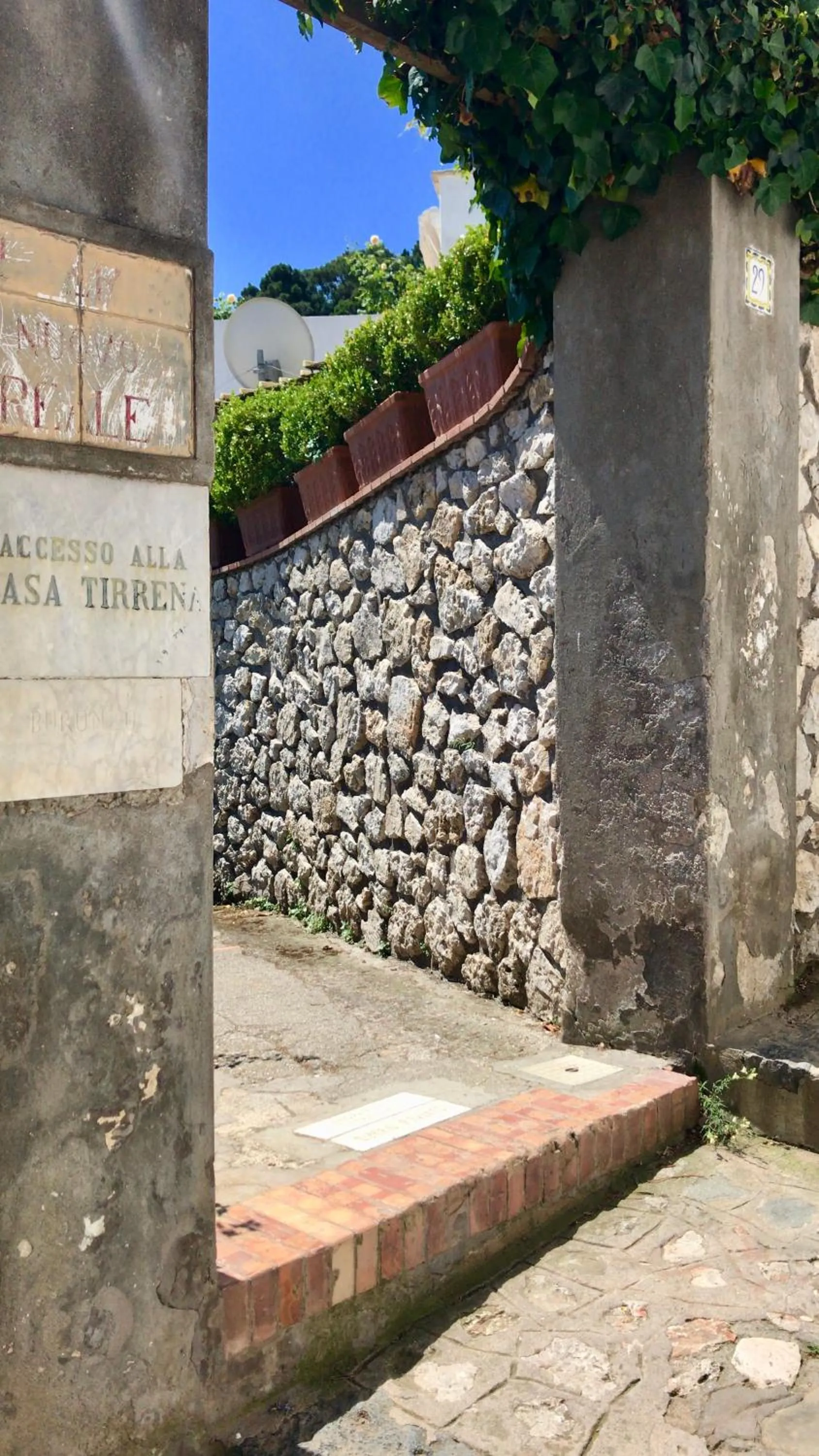 Property building in Casa Maddy