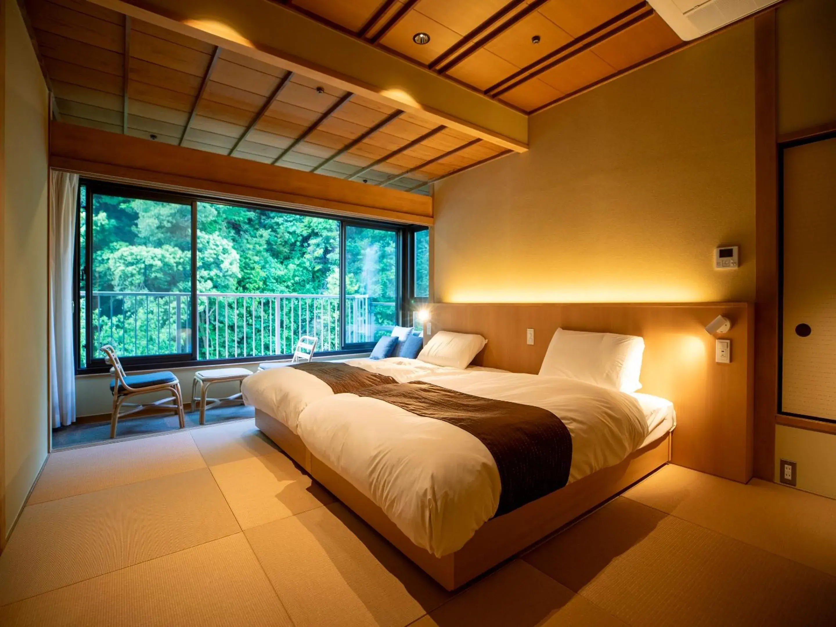 Photo of the whole room, Bed in Hakone Pax Yoshino Photo of the whole room, Bed in Hakone Pax Yoshino