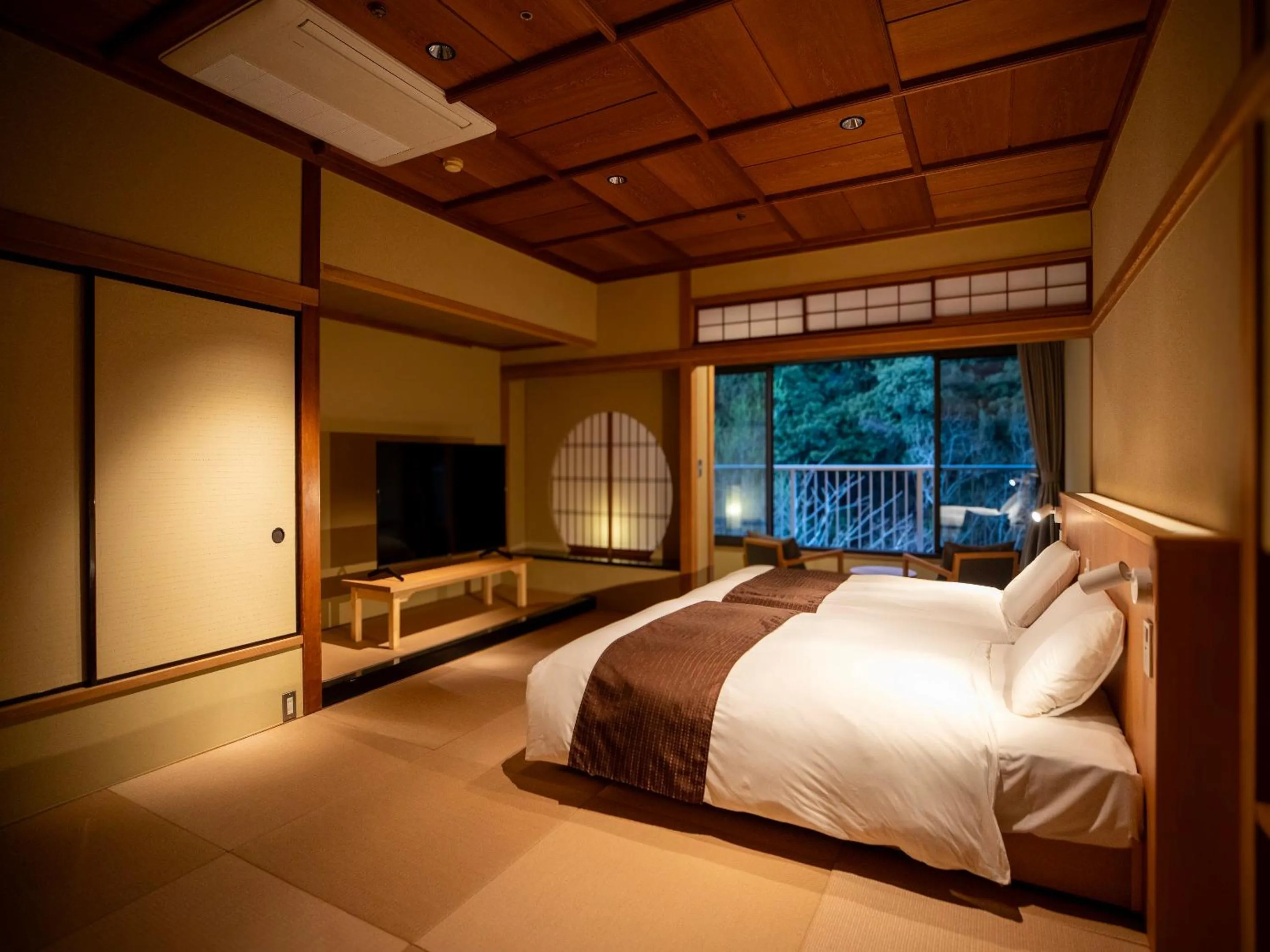 Bed in Hakone Pax Yoshino