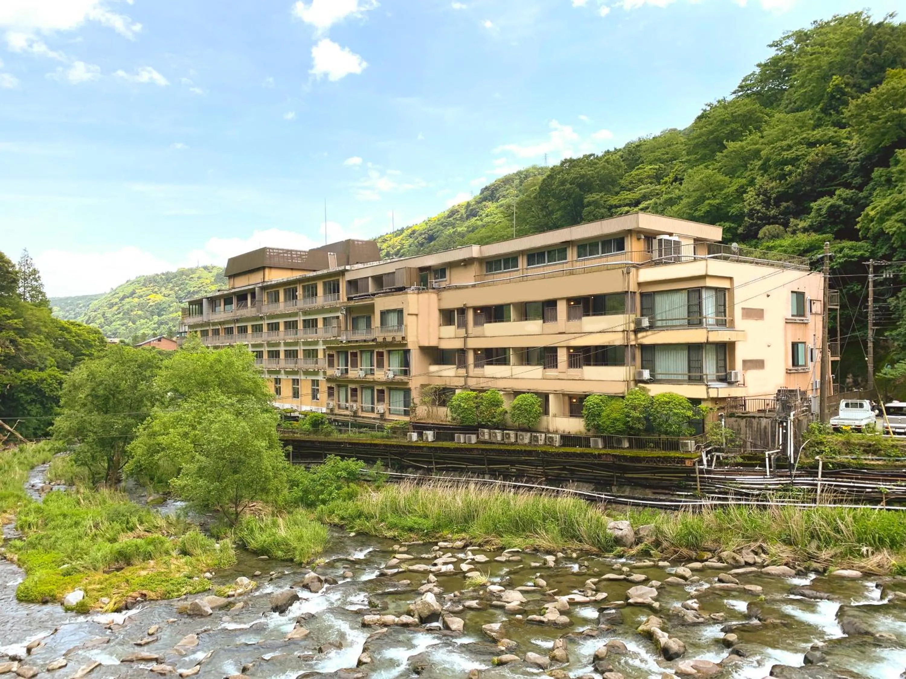 Property building in Hakone Pax Yoshino