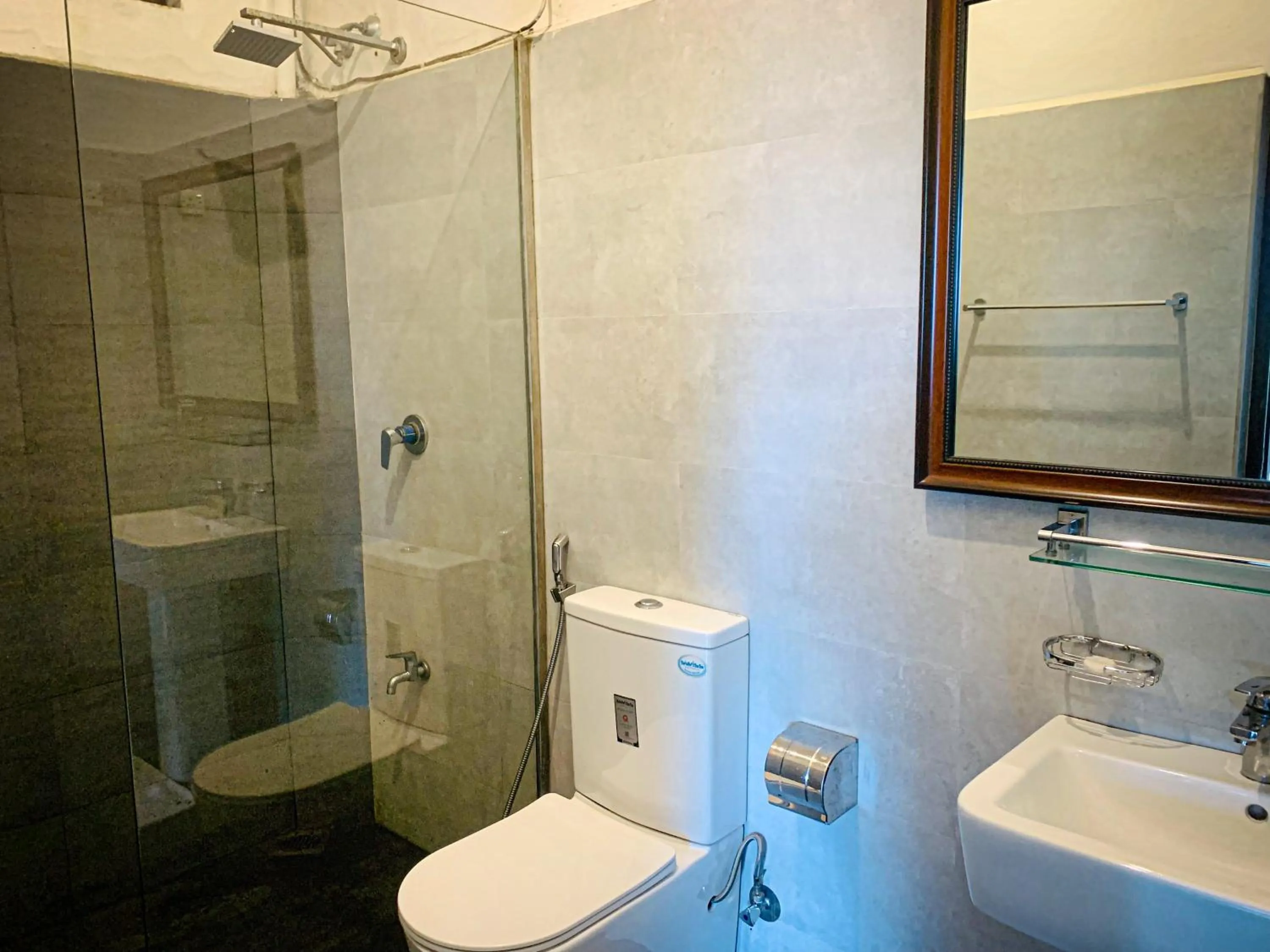 Bathroom in Sharon Inn