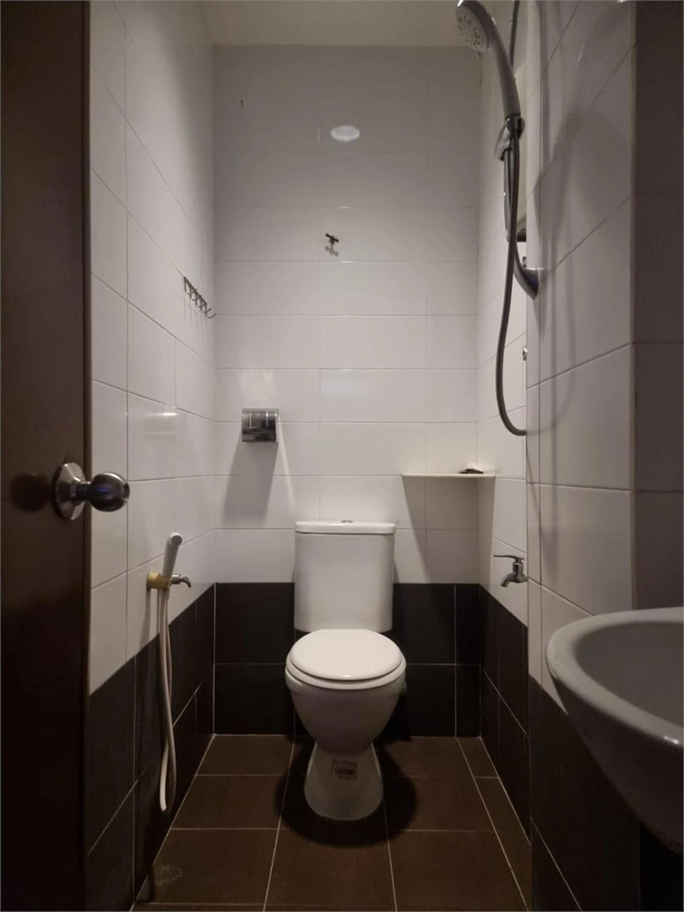 Bathroom in Collection O KLIA Formerly Bary Inn