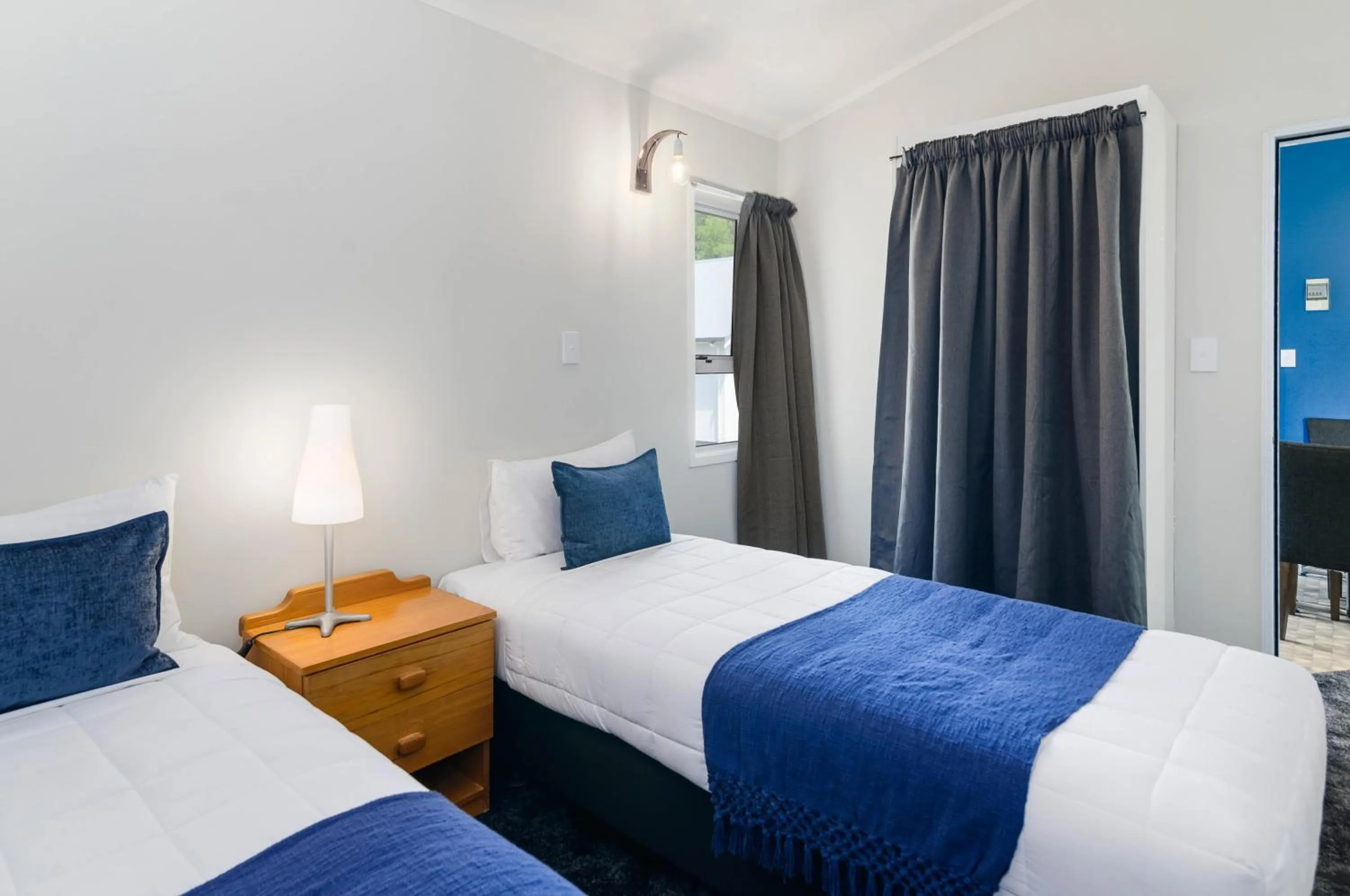 Bed in Lake Lodge Motel Rotorua