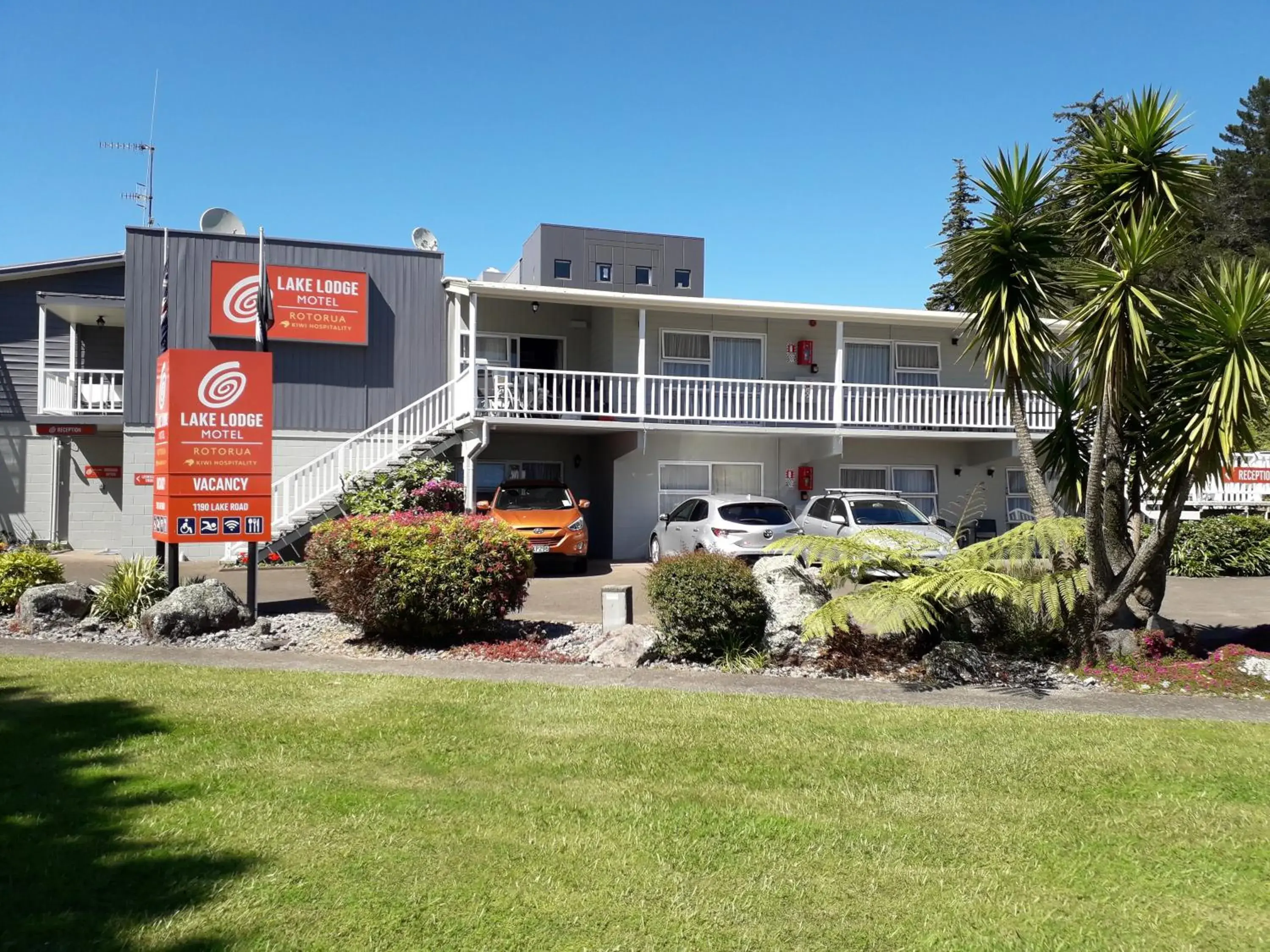 Property building in Lake Lodge Motel Rotorua