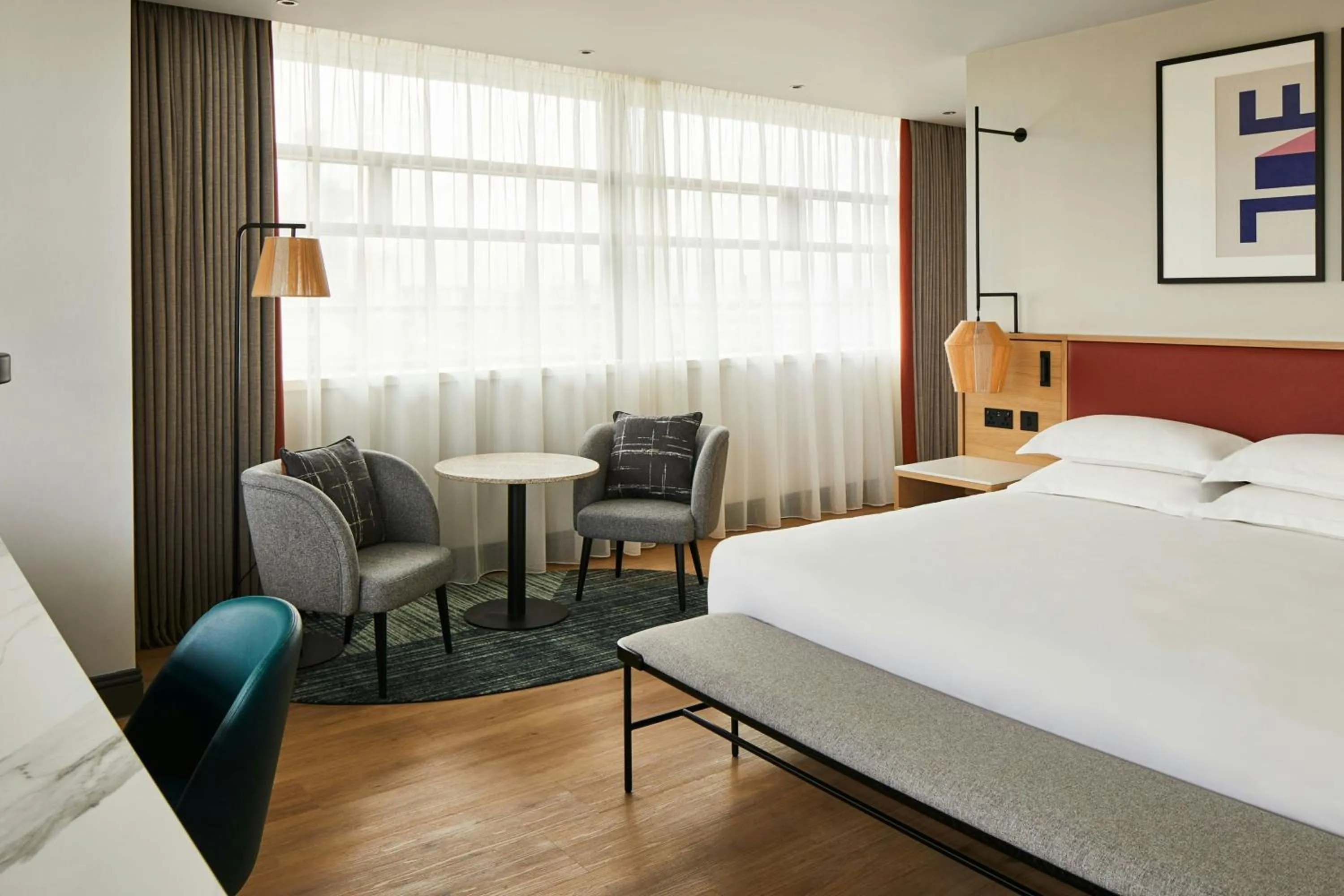 Photo of the whole room, Bed in Manchester Marriott Hotel Piccadilly