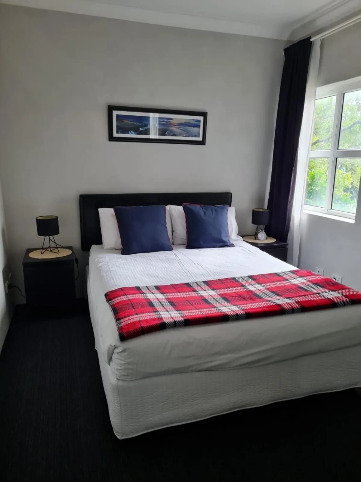 Bedroom, Bed in Sydney Airport Suites