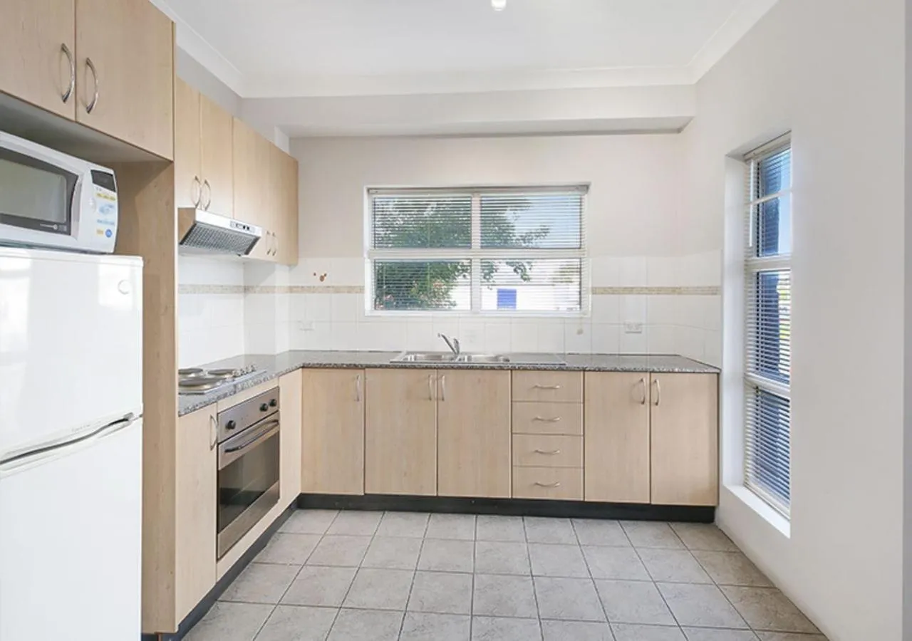Kitchen or kitchenette in Sydney Airport Suites